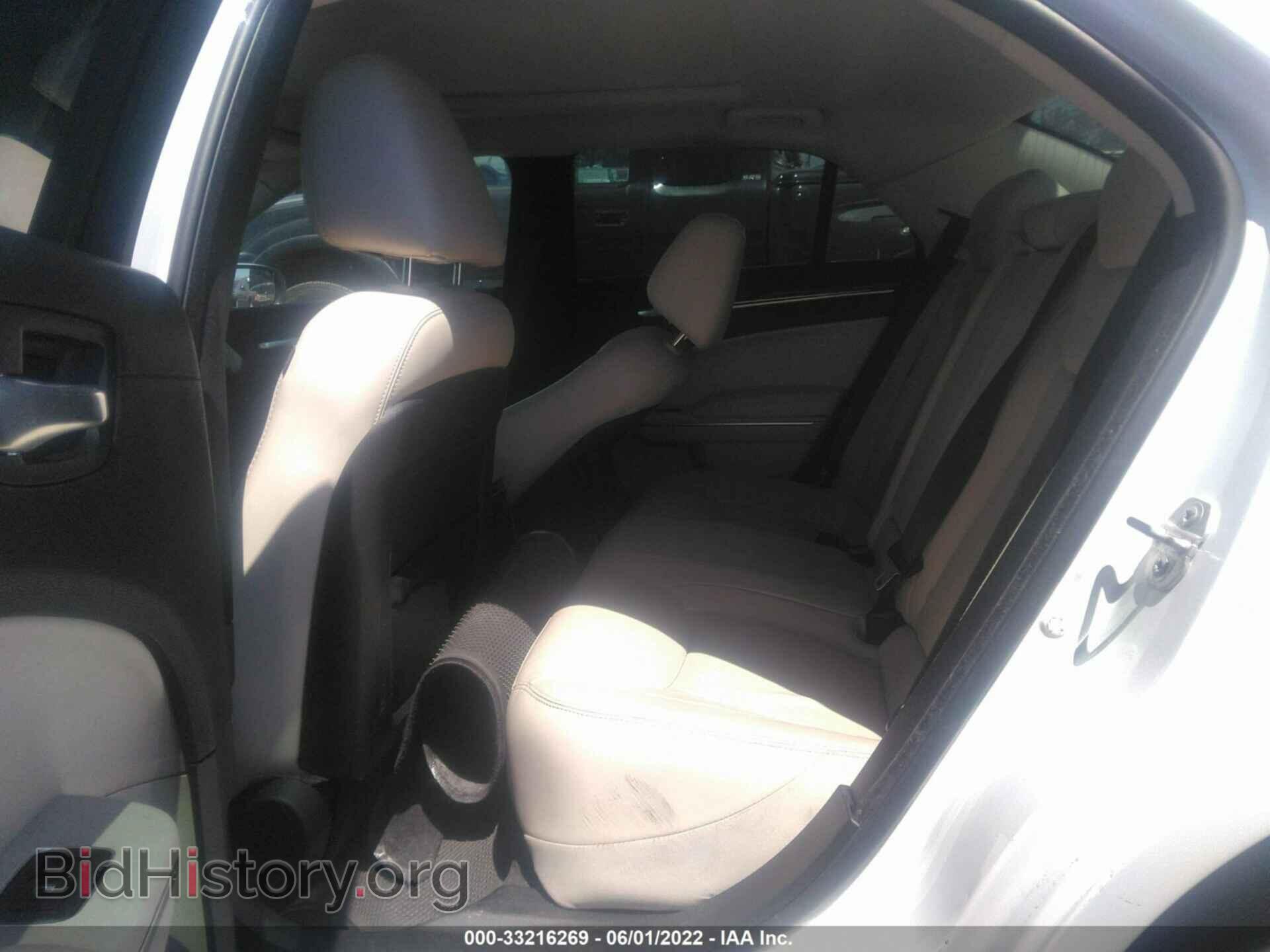 2015 CHRYSLER 300 - VIN: 2C3CCAAG9FH801928 - Фото 8