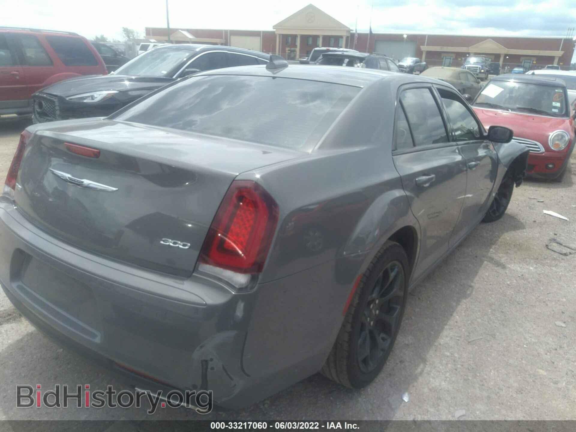 2019 CHRYSLER 300 - VIN: 2C3CCAAG6KH679295 - Фото 4