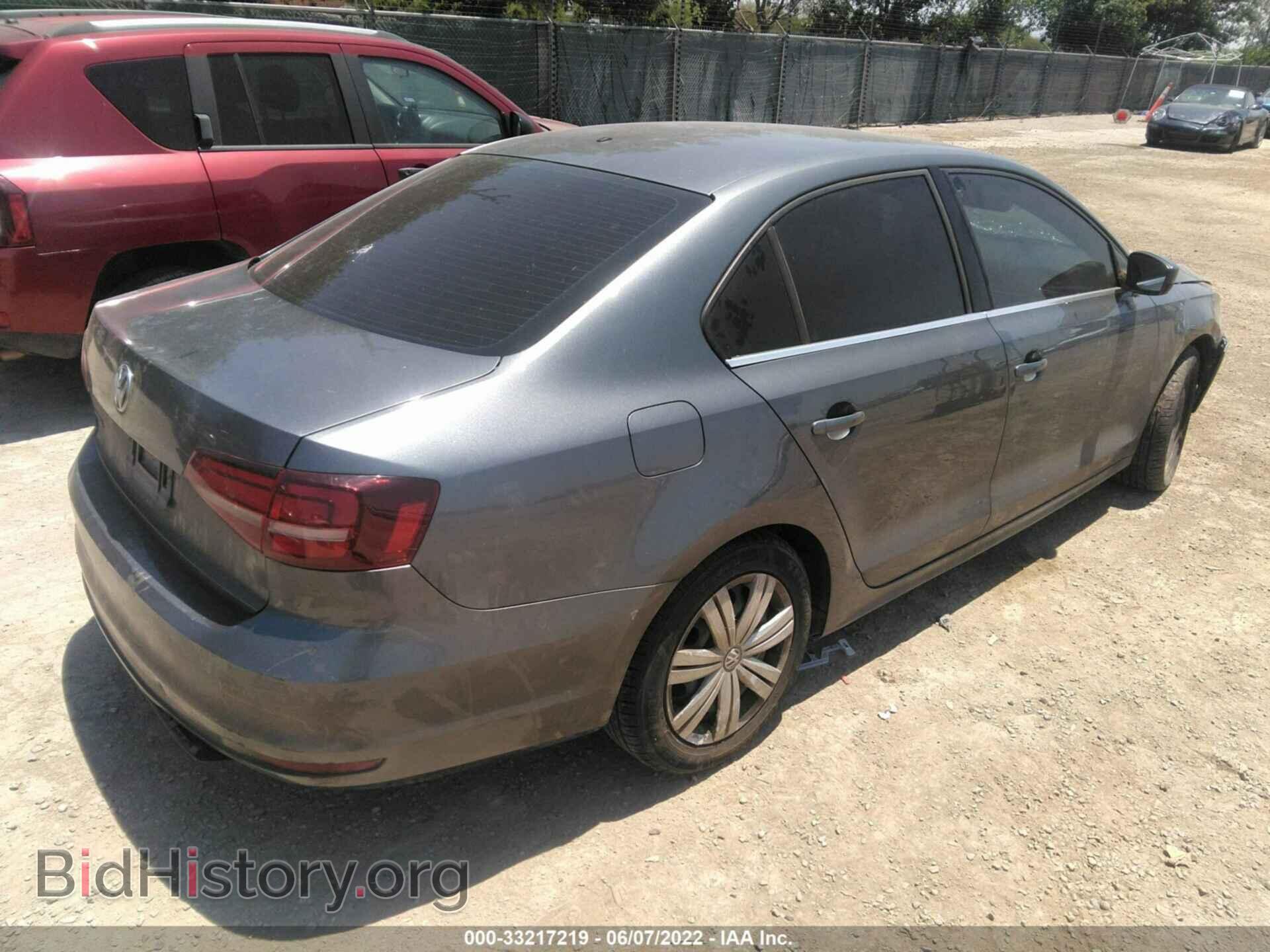 2017 VOLKSWAGEN JETTA - VIN: 3VW167AJ2HM266581 - Фото 4