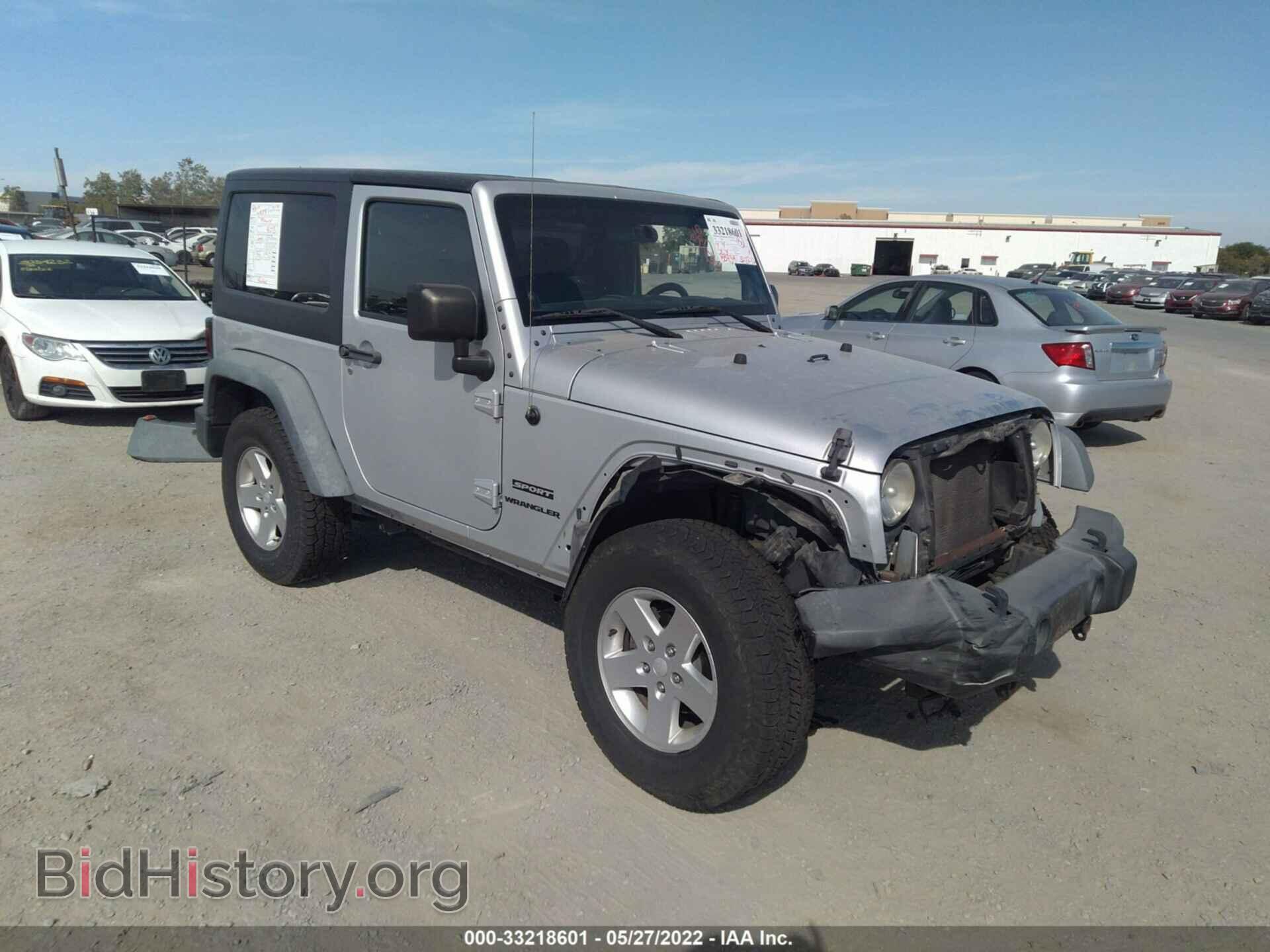 Photo 1J4AA2D16BL596212 - JEEP WRANGLER 2011