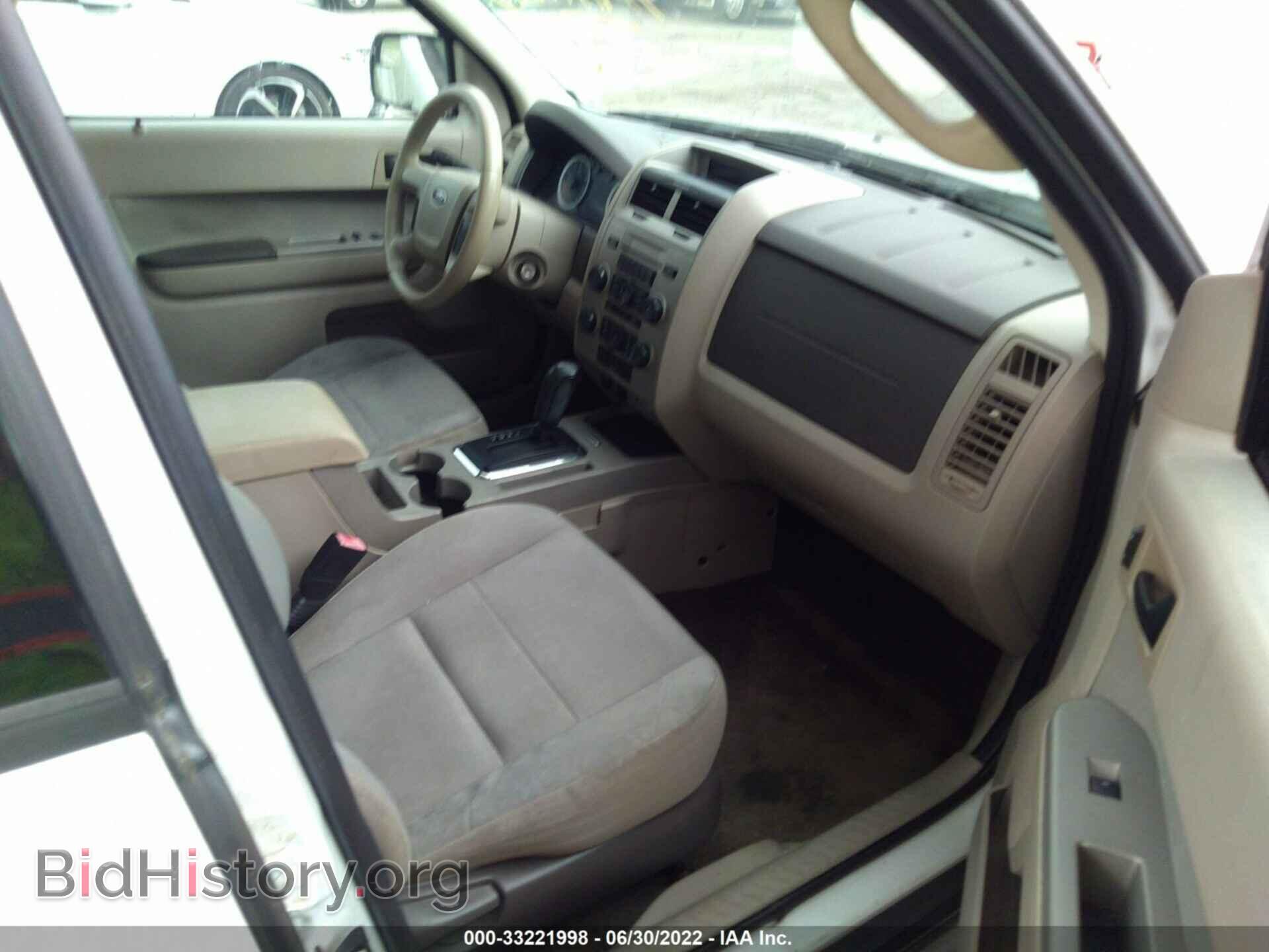 2011 FORD ESCAPE - VIN: 1FMCU0D75BKC12856 - Фото 5