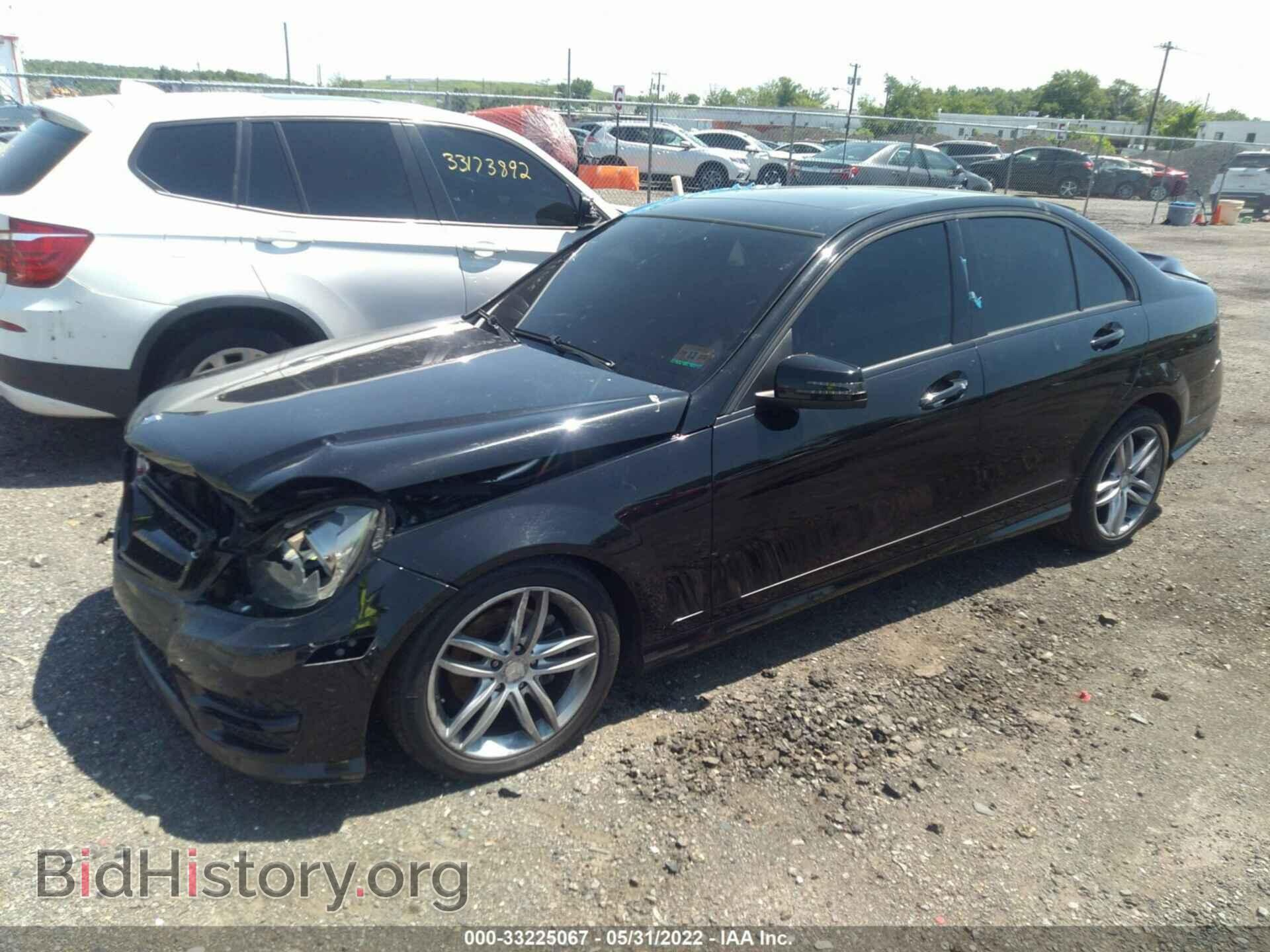 2012 MERCEDES-BENZ C-CLASS - VIN: WDDGF8BBXCR196559 - Фото 2