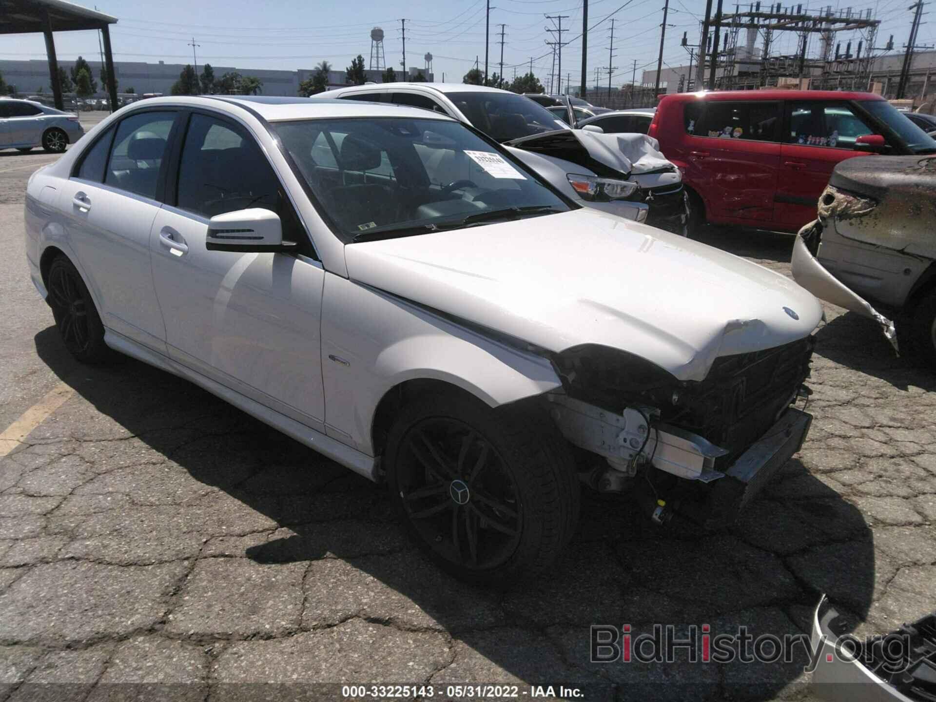 Photo WDDGF4HB9CR214968 - MERCEDES-BENZ C-CLASS 2012