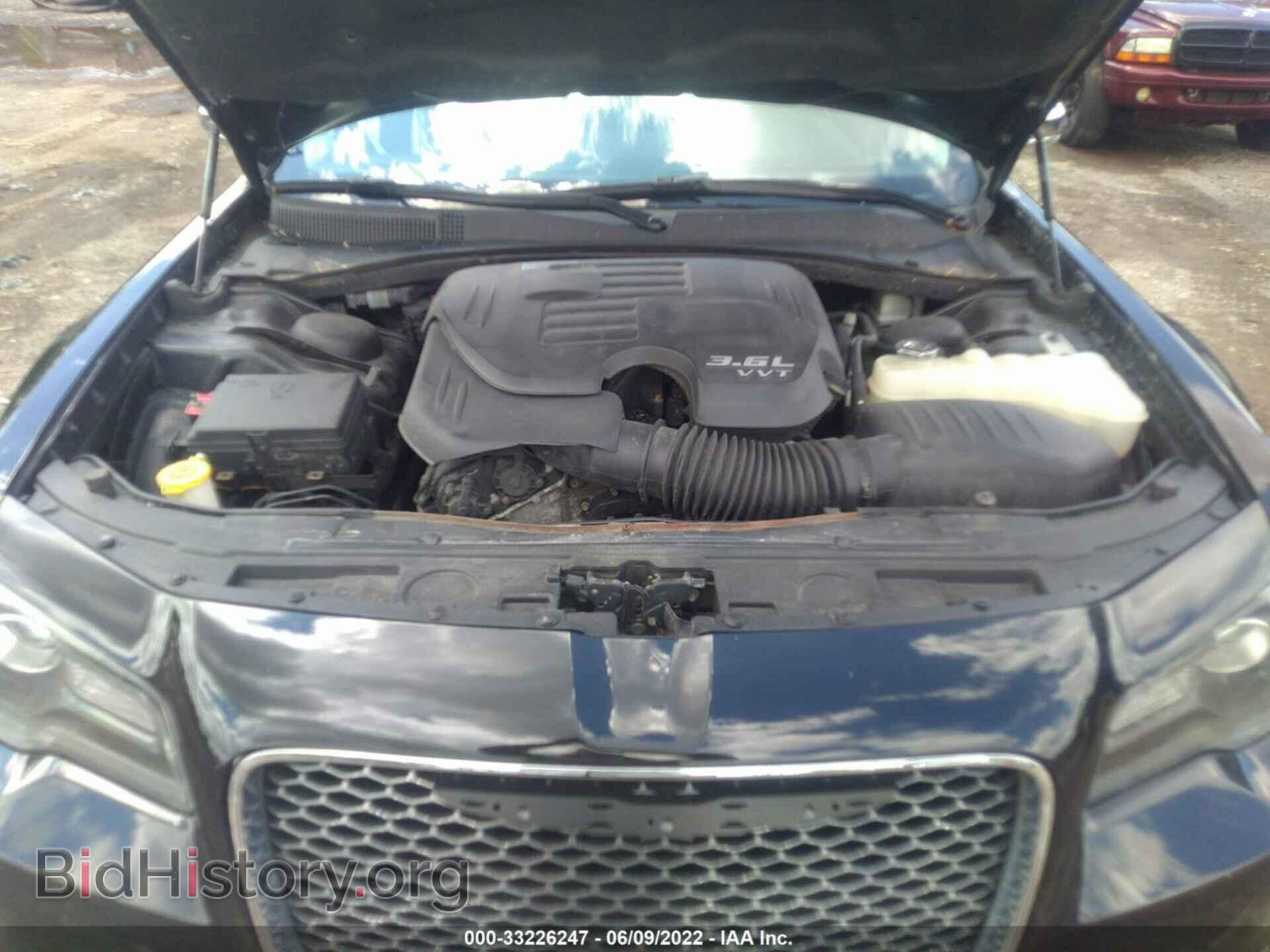 2016 CHRYSLER 300 - VIN: 2C3CCAKG7GH162058 - Фото 10