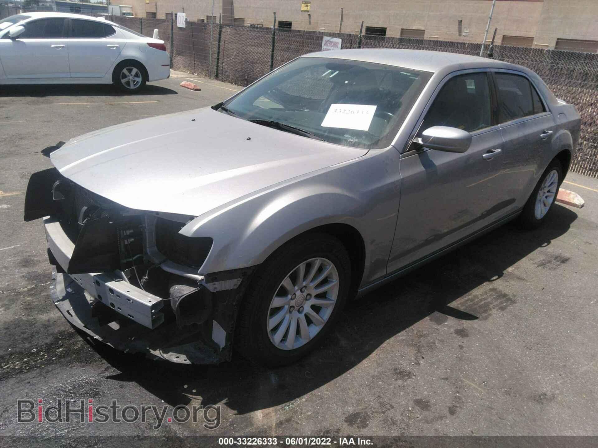 2013 CHRYSLER 300 - VIN: 2C3CCAAG6DH627216 - Фото 2