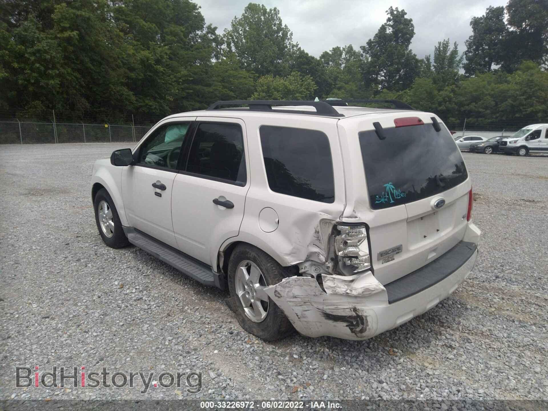 2011 FORD ESCAPE - VIN: 1FMCU0DG9BKA05998 - Фото 3