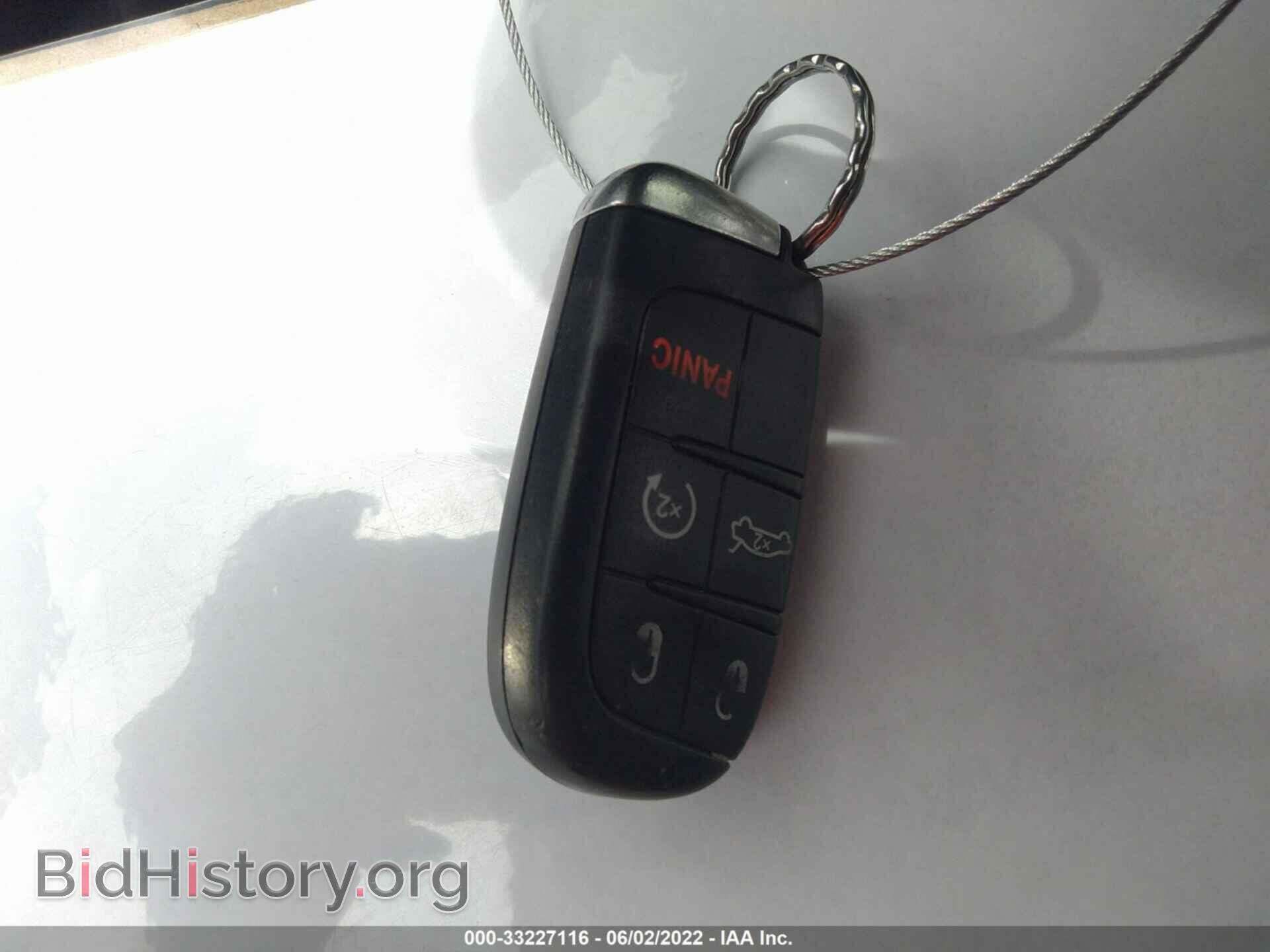 2014 CHRYSLER 300 - VIN: 2C3CCAAG3EH382375 - Фото 11