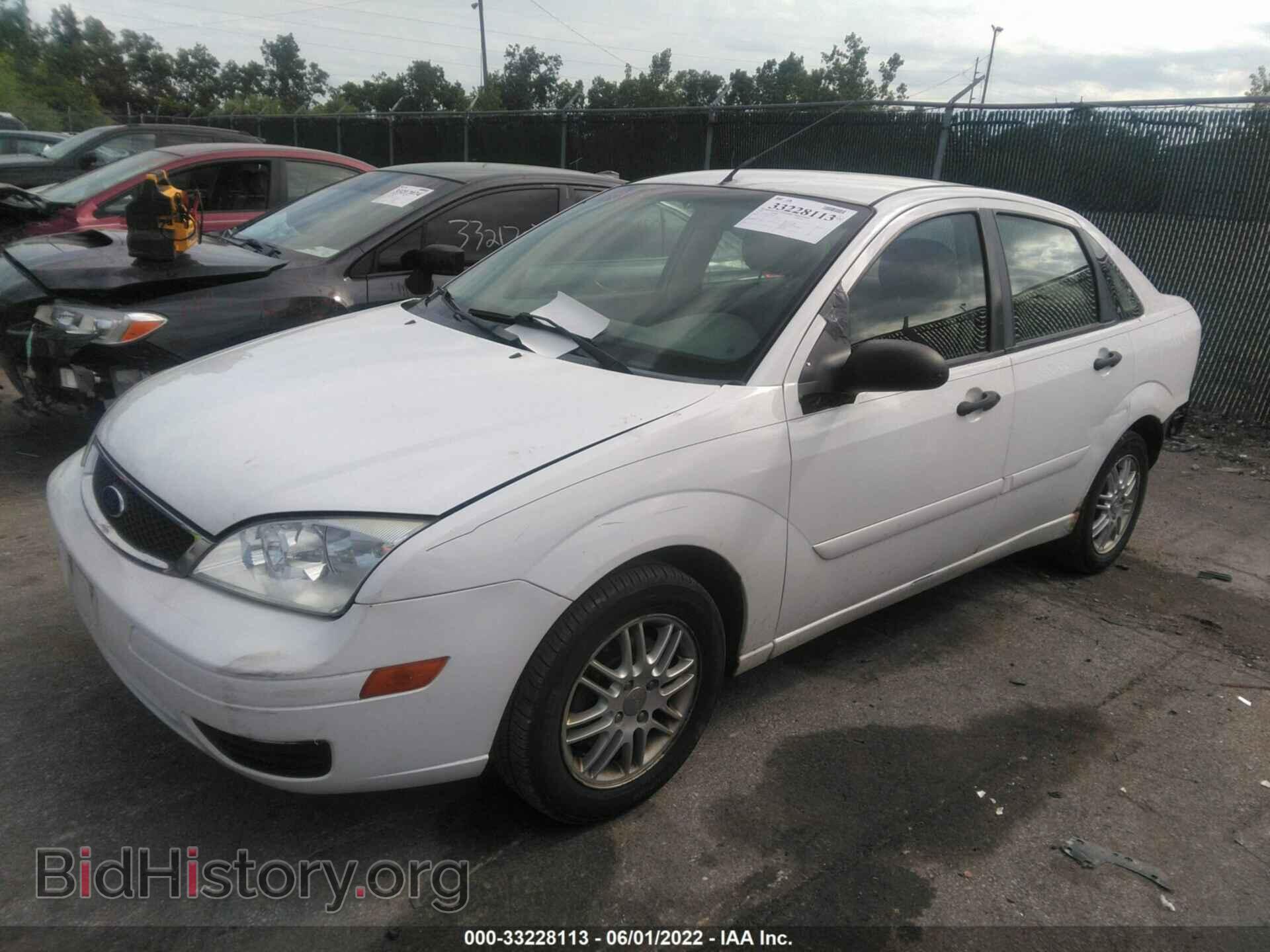2007 FORD FOCUS - VIN: 1FAFP34N97W284111 - Фото 2