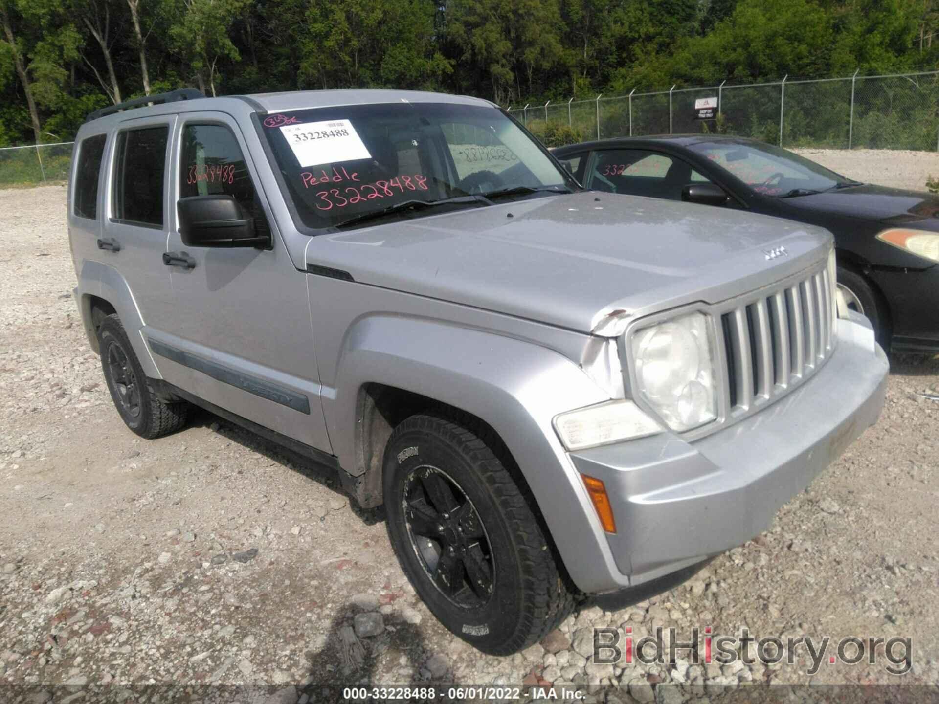 Photo 1J8GN28K18W206141 - JEEP LIBERTY 2008