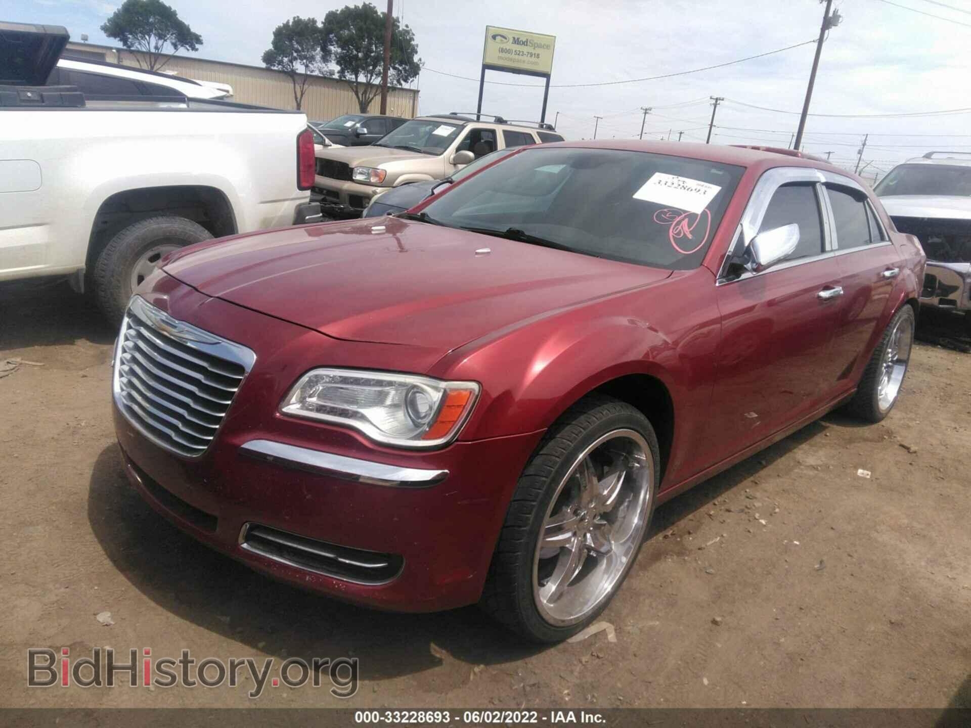 2012 CHRYSLER 300 - VIN: 2C3CCAAG8CH263752 - Фото 2