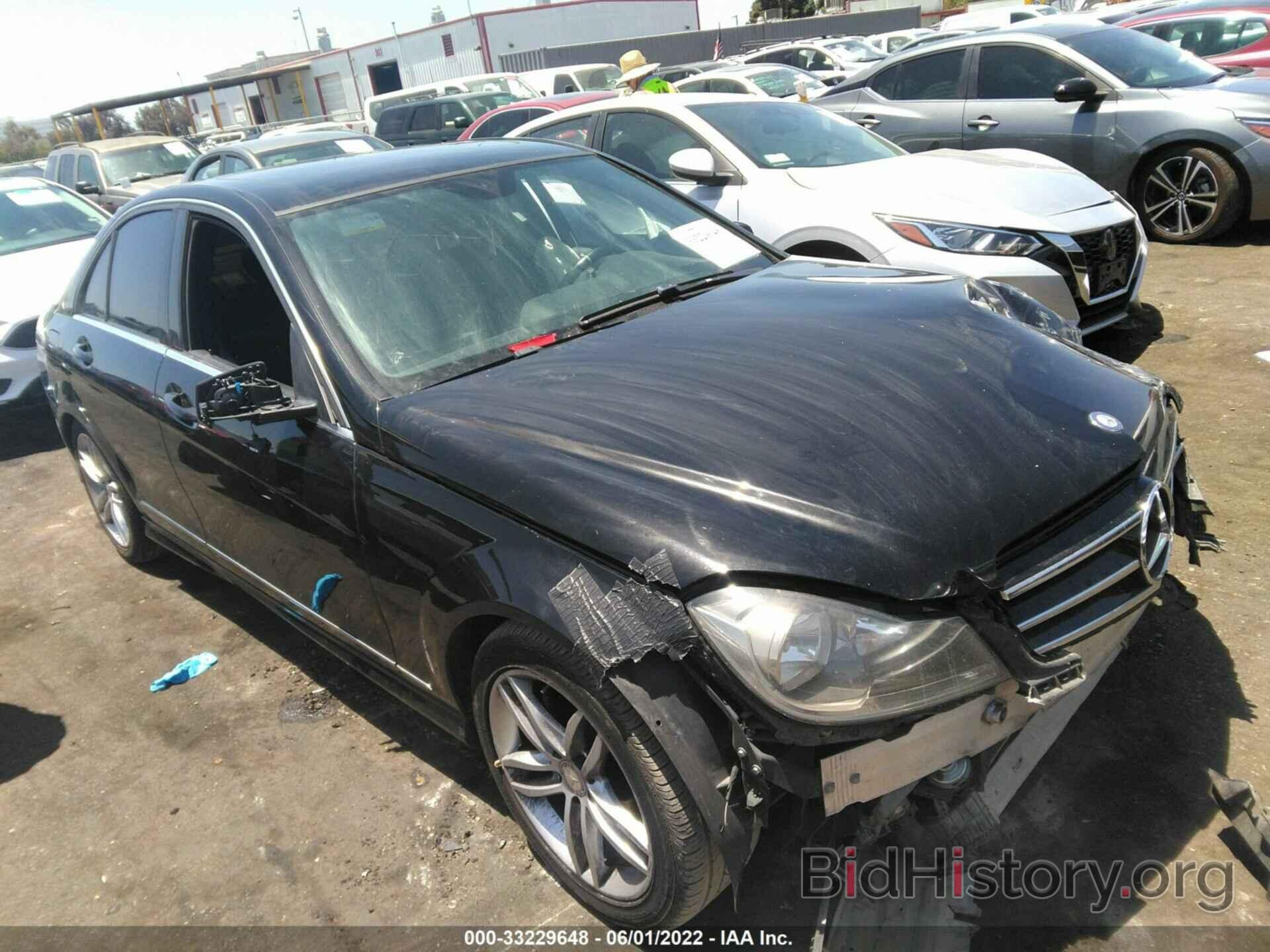 Photo WDDGF4HB4EG242398 - MERCEDES-BENZ C-CLASS 2014