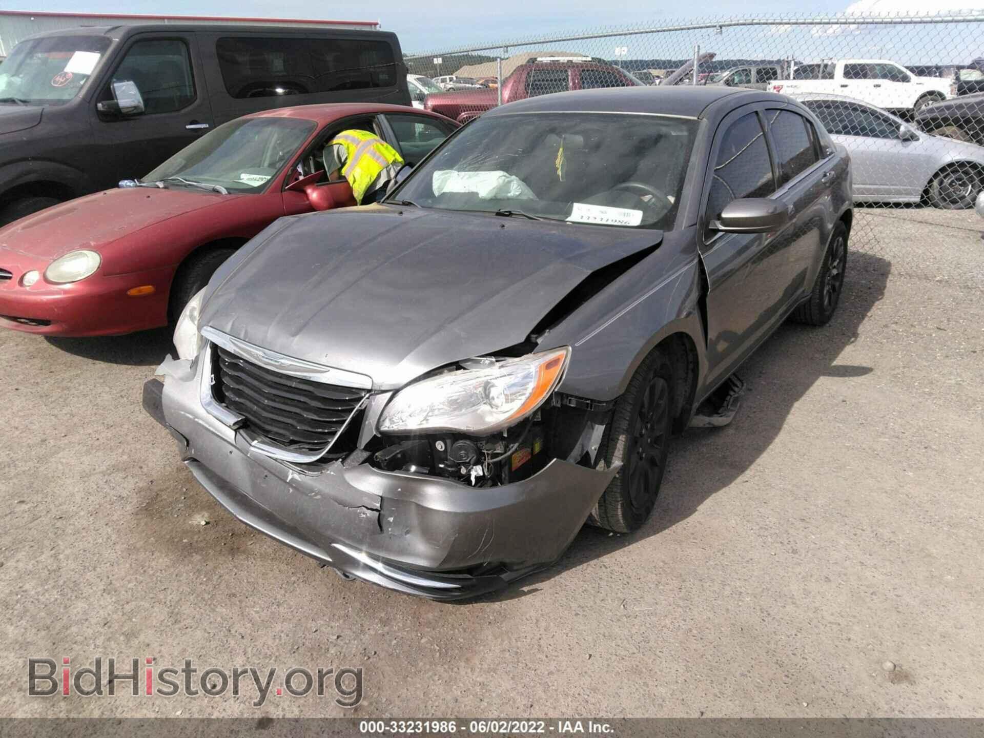 2012 CHRYSLER 200 - VIN: 1C3CCBAB5CN236140 - Фото 2