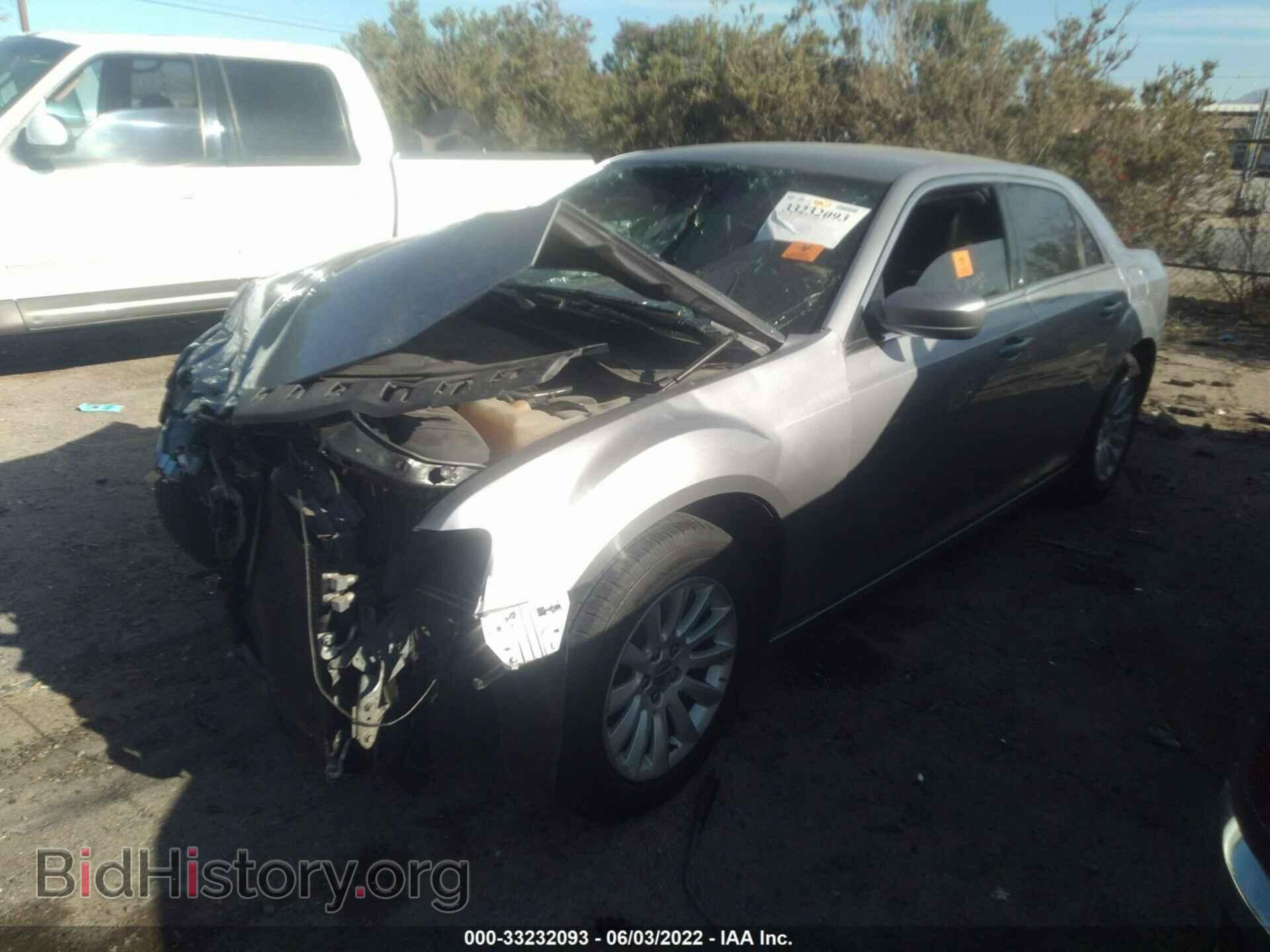 2014 CHRYSLER 300 - VIN: 2C3CCAAG2EH261708 - Фото 2