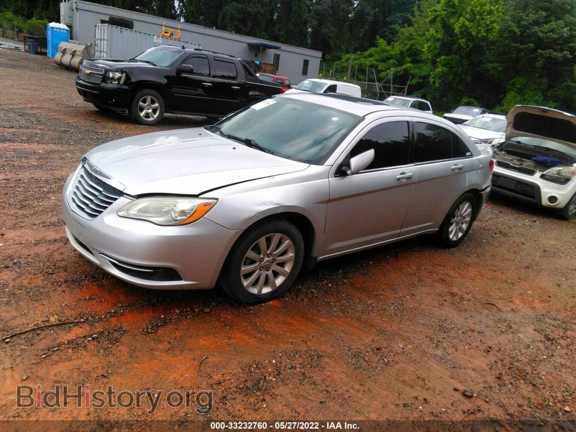 2011 CHRYSLER 200 - VIN: 1C3BC1FB8BN500626 - Фото 2