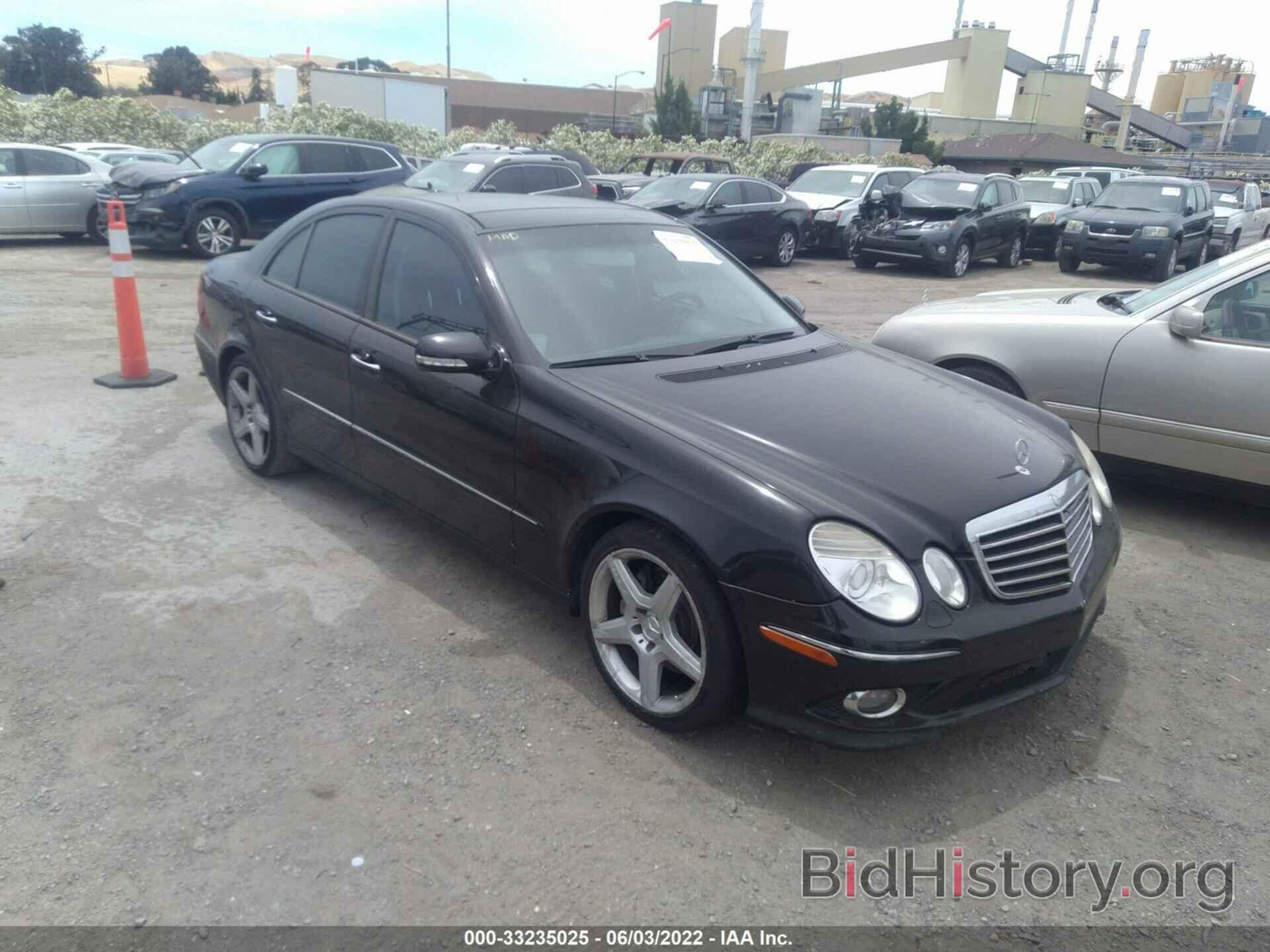 Photo WDBUF56X08B267977 - MERCEDES-BENZ E-CLASS 2008