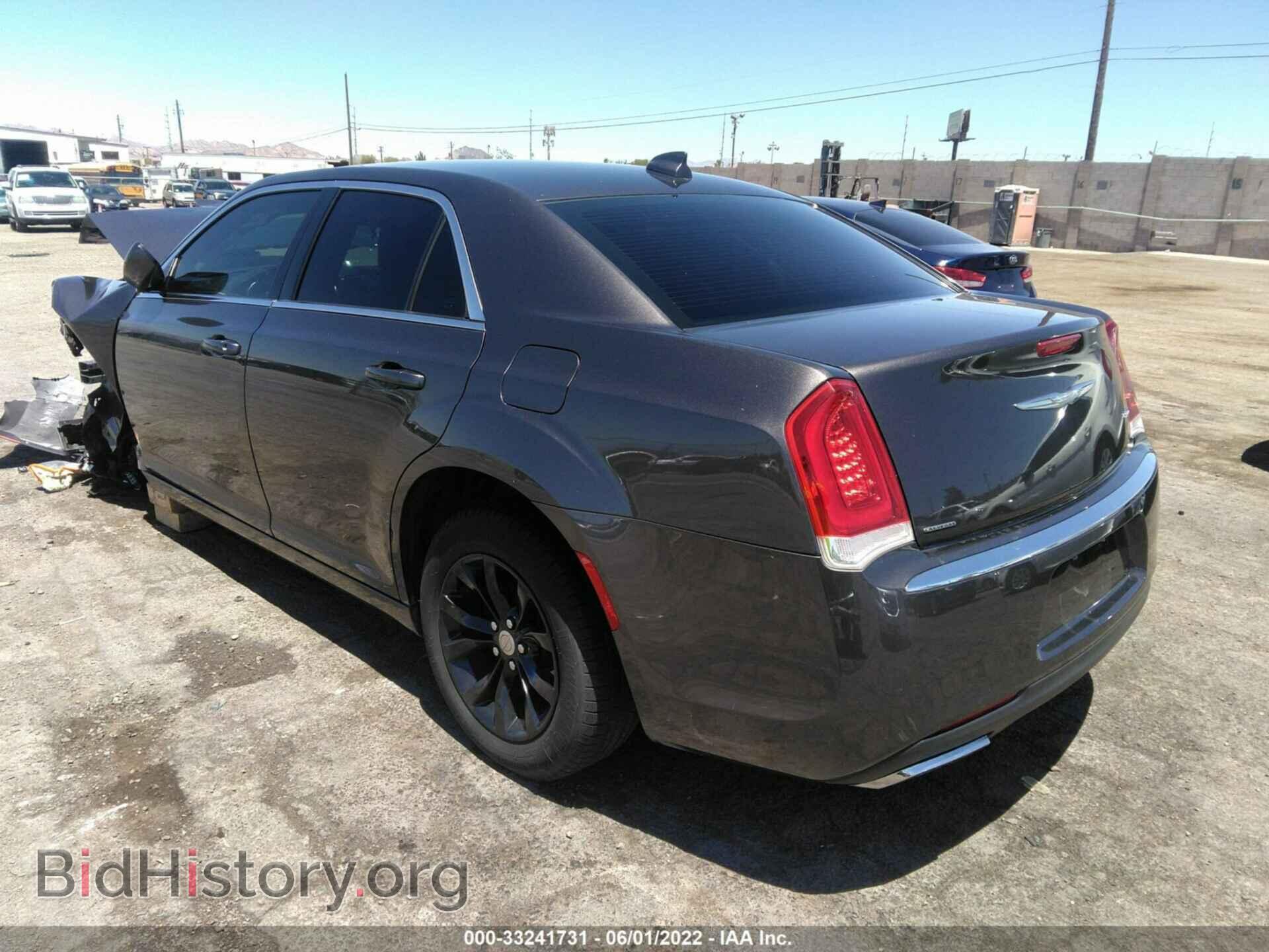 2015 CHRYSLER 300 - VIN: 2C3CCAAG3FH802802 - Фото 3