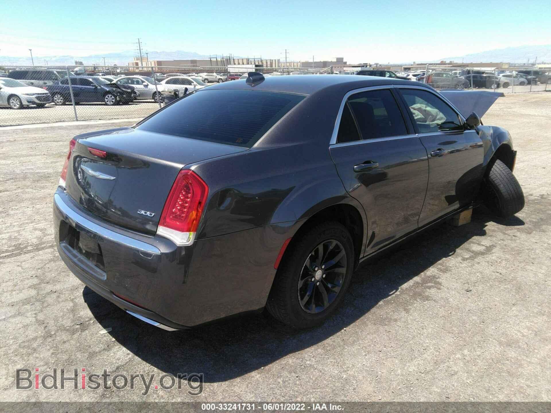 2015 CHRYSLER 300 - VIN: 2C3CCAAG3FH802802 - Фото 4