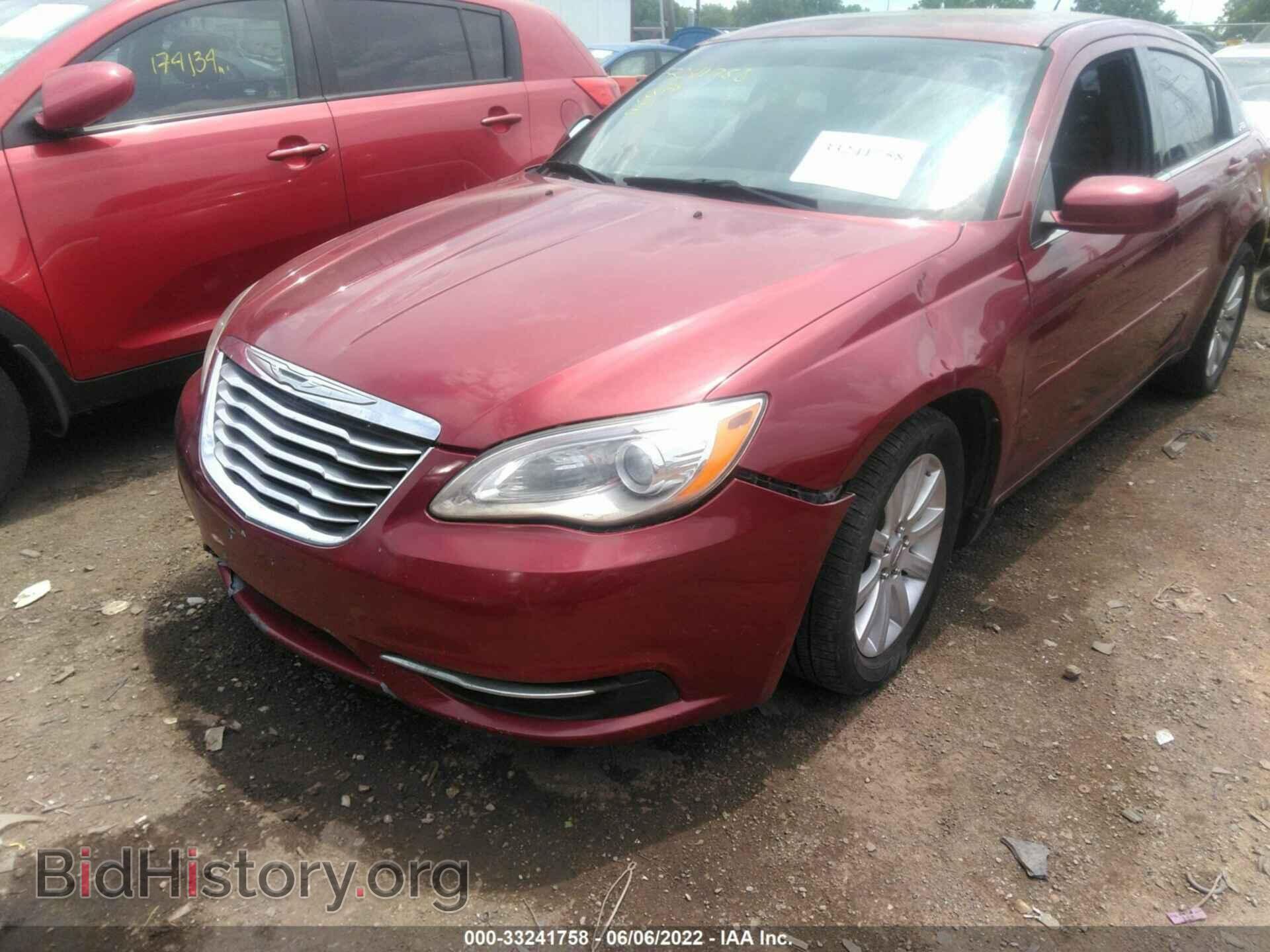 2013 CHRYSLER 200 - VIN: 1C3CCBBB1DN635840 - Фото 2