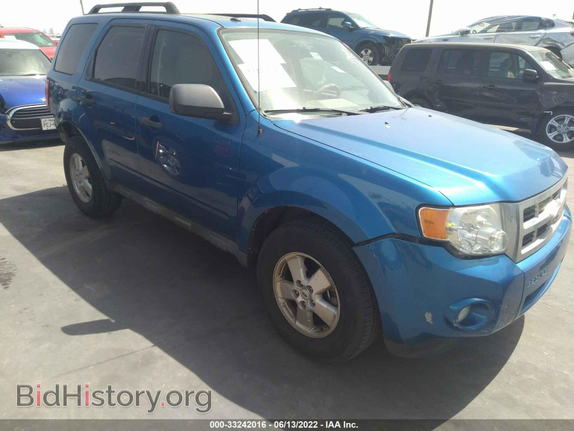 Фотография 1FMCU0D77BKA31399 - FORD ESCAPE 2011