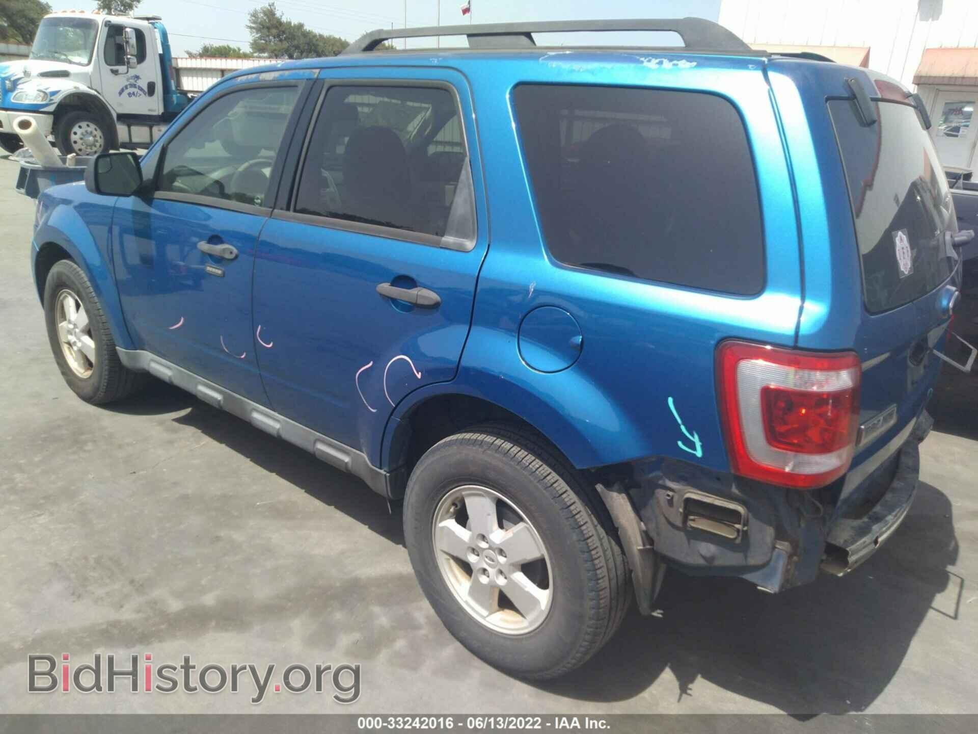 2011 FORD ESCAPE - VIN: 1FMCU0D77BKA31399 - Фото 3