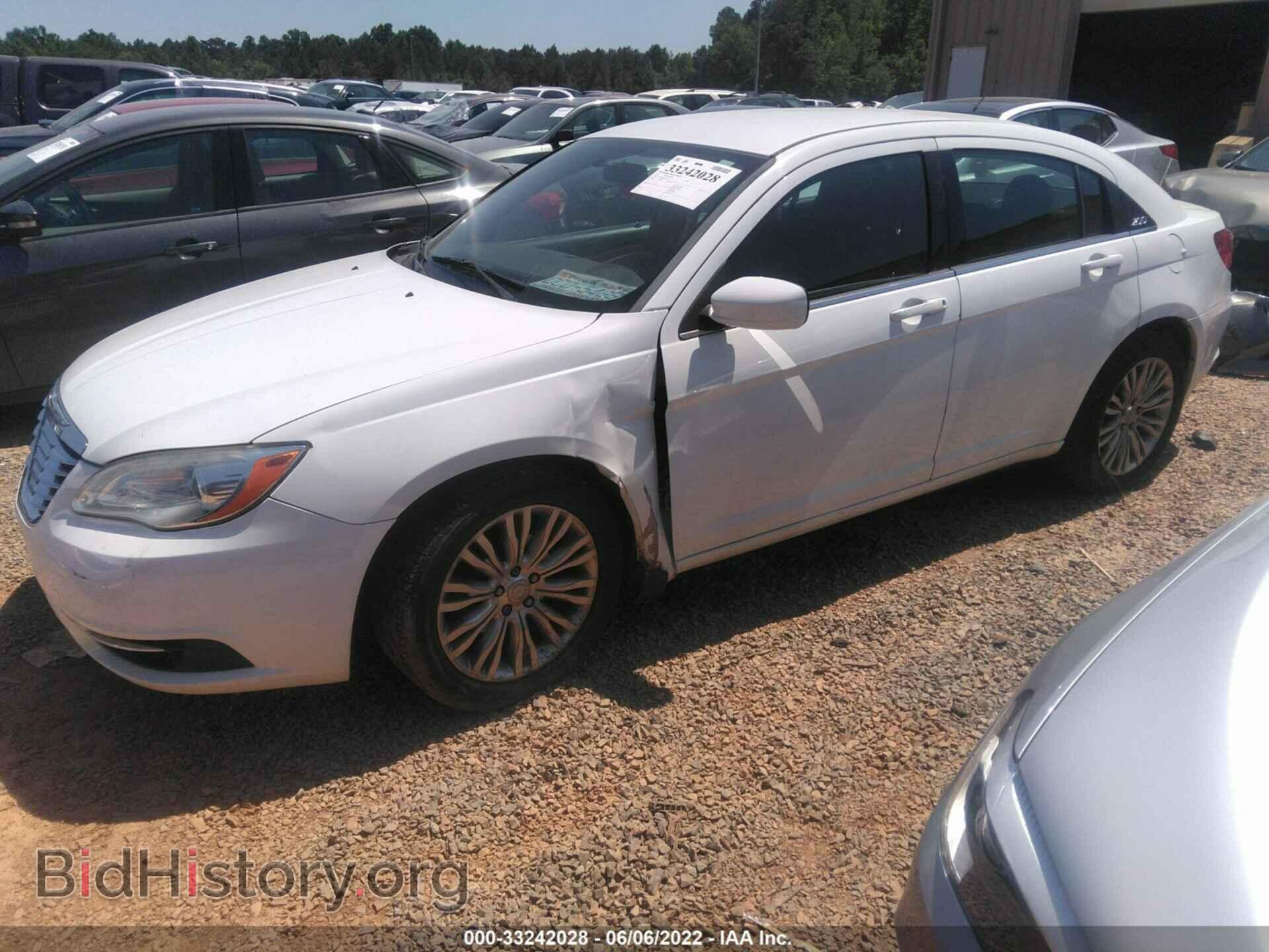 2012 CHRYSLER 200 - VIN: 1C3CCBAB3CN167352 - Фото 2