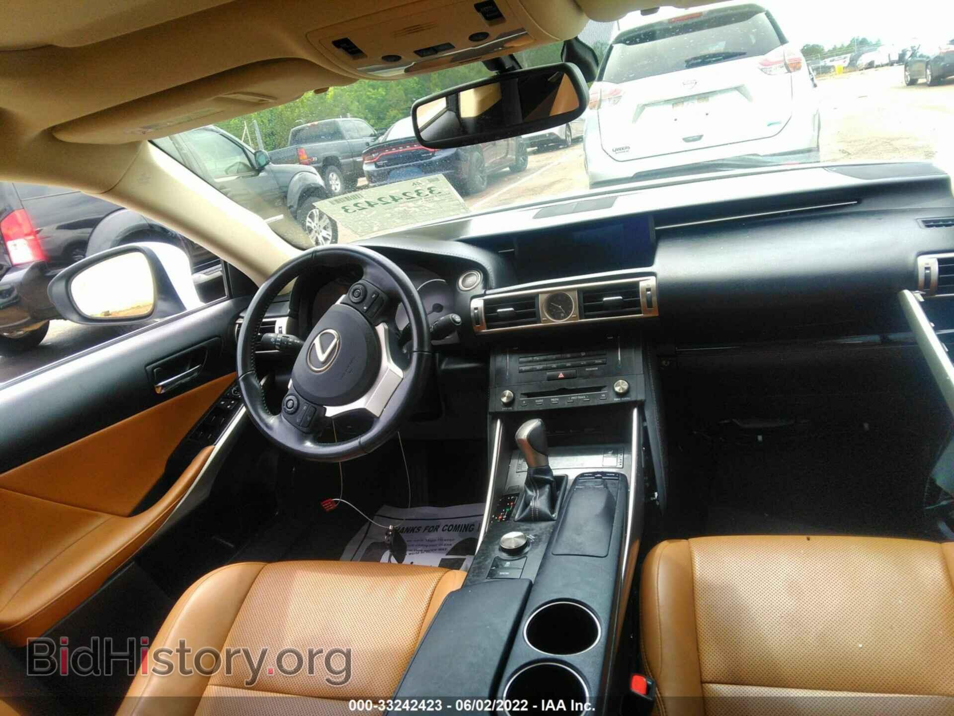 2016 LEXUS IS 200T - VIN: JTHBA1D22G5026313 - Фото 5
