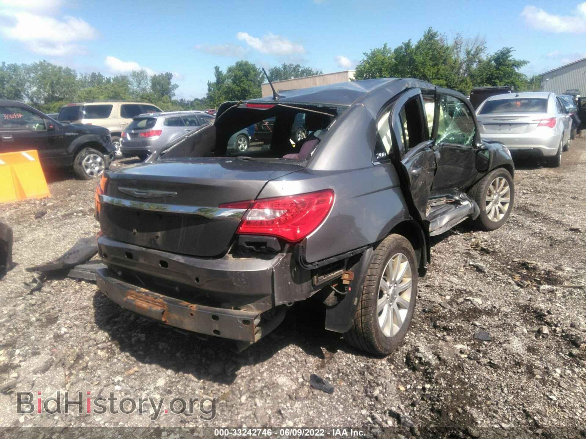 2012 CHRYSLER 200 - VIN: 1C3CCBBB2CN302965 - Photo 4