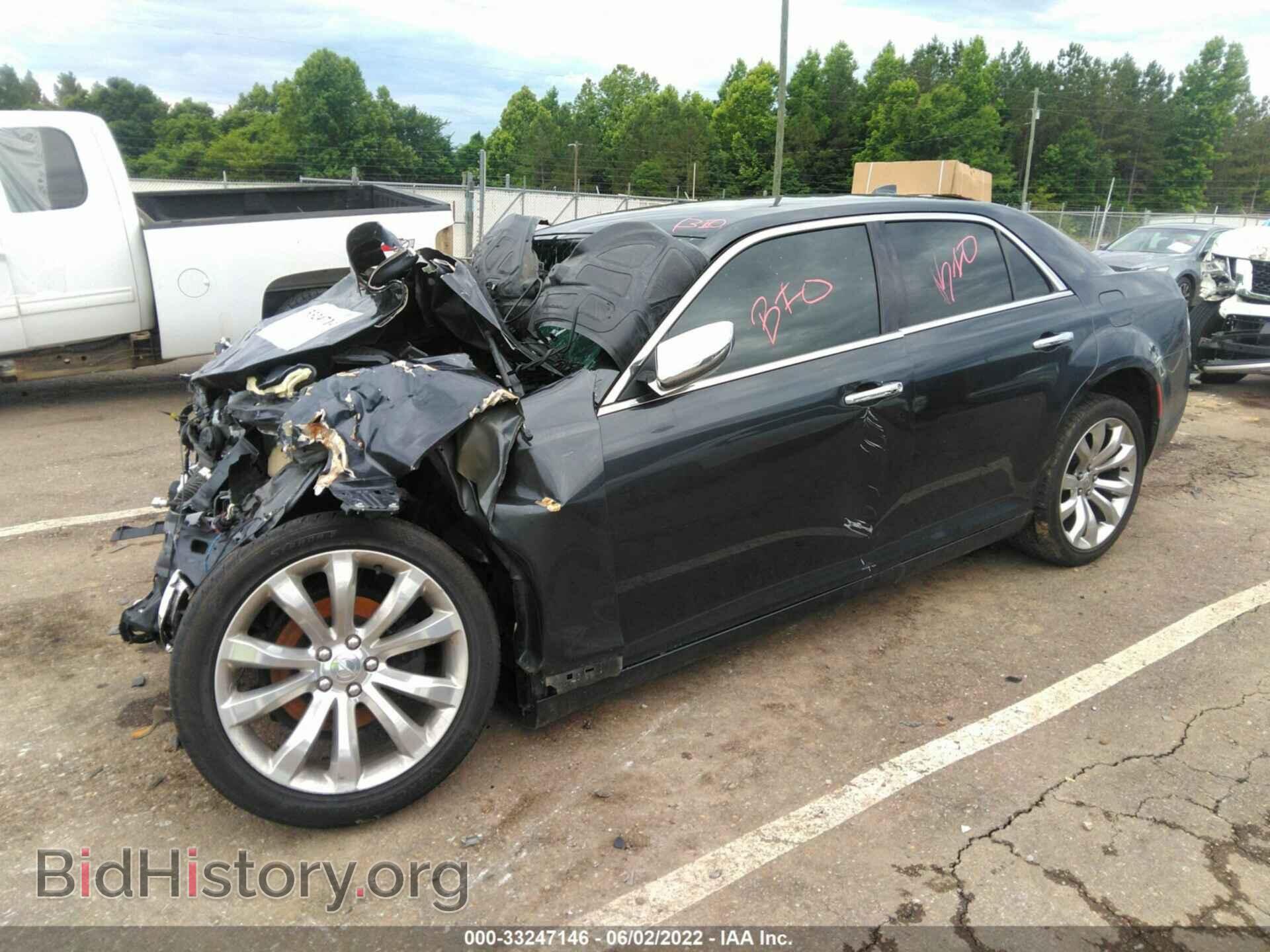 2019 CHRYSLER 300 - VIN: 2C3CCAEG6KH536499 - Фото 2