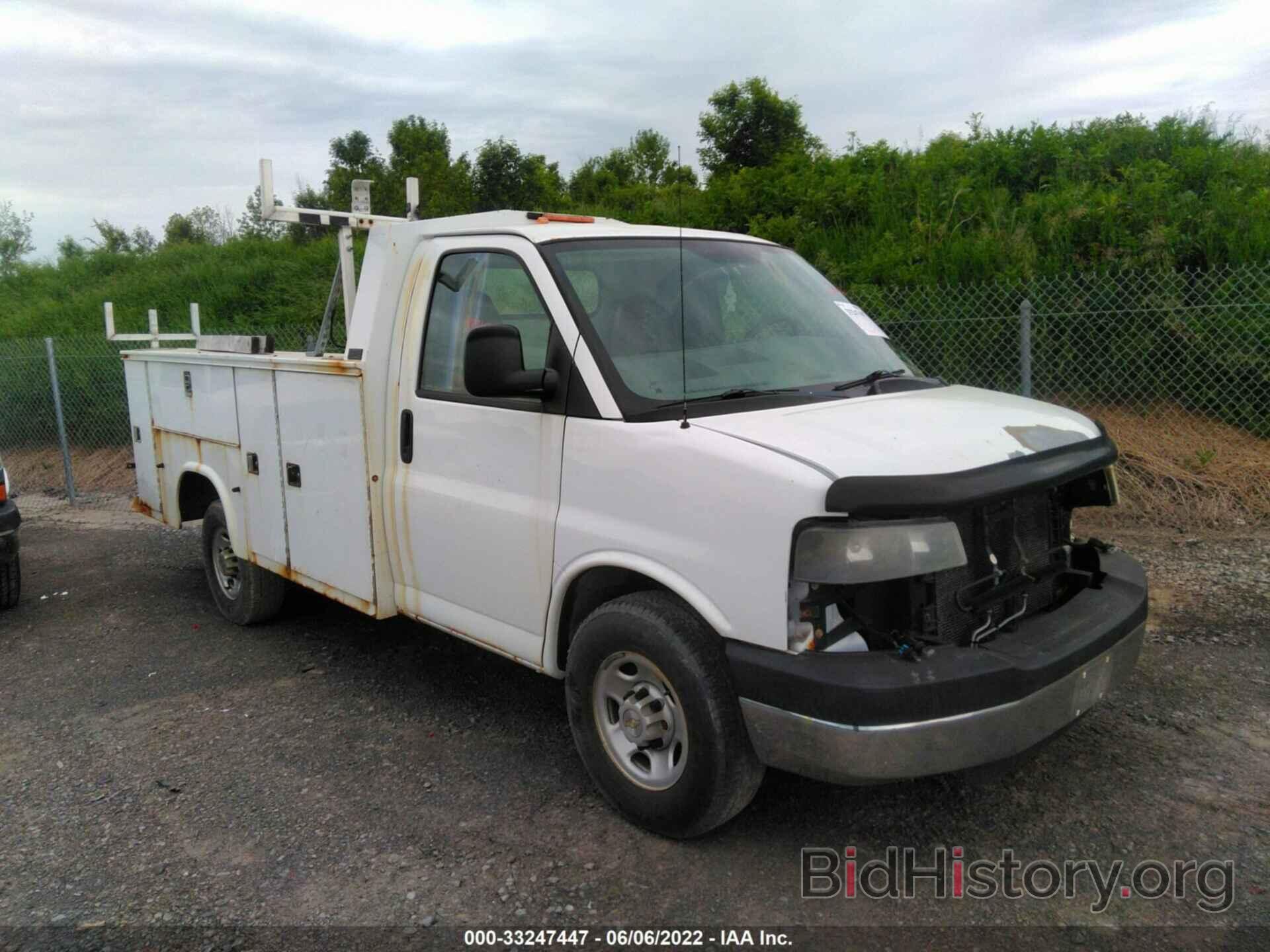 Photo 1GBHG31K781182662 - CHEVROLET EXPRESS COMMERCIAL 2008