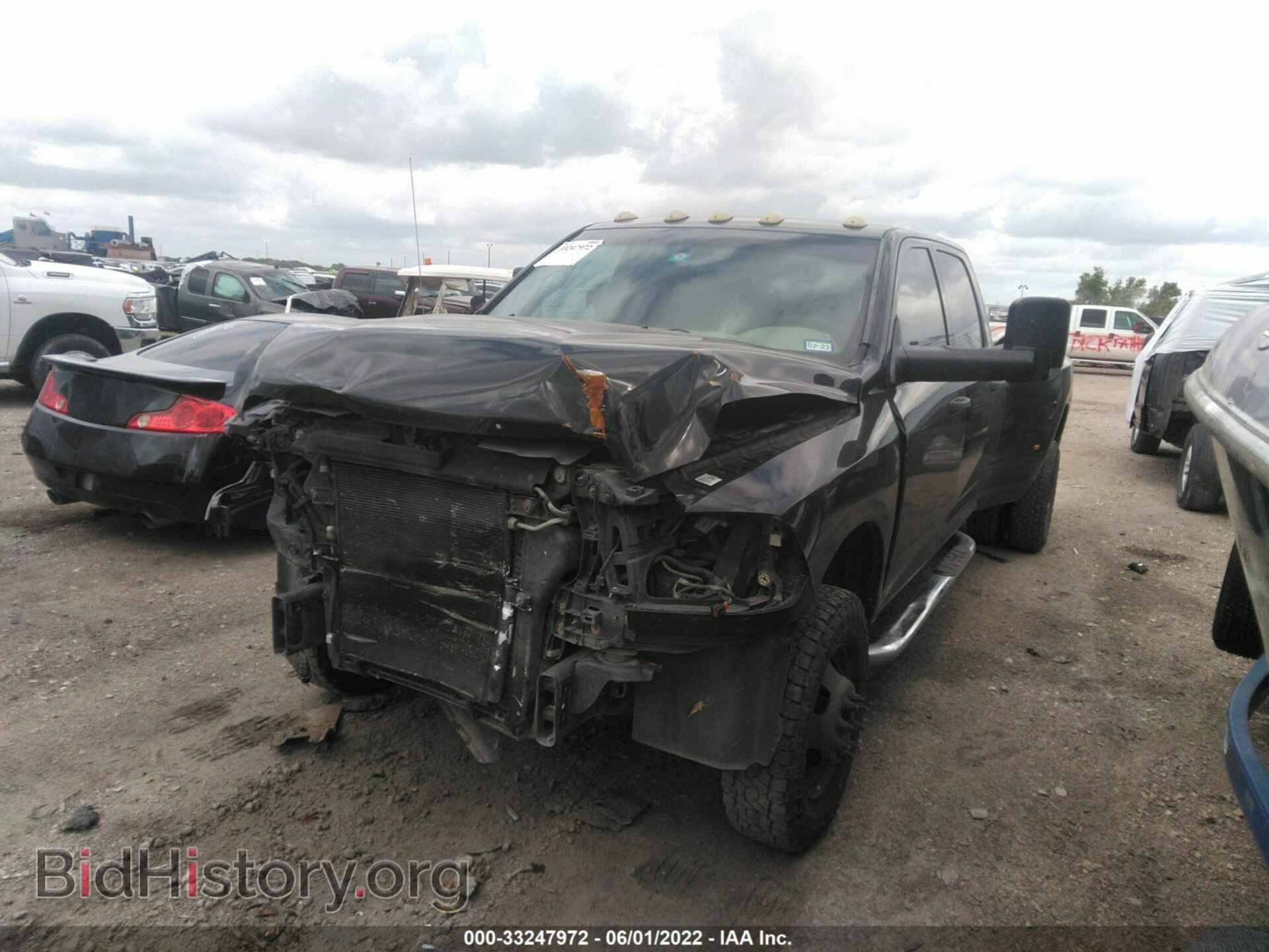 2012 RAM 3500 - VIN: 3C63DRGL8CG102062 - Photo 2