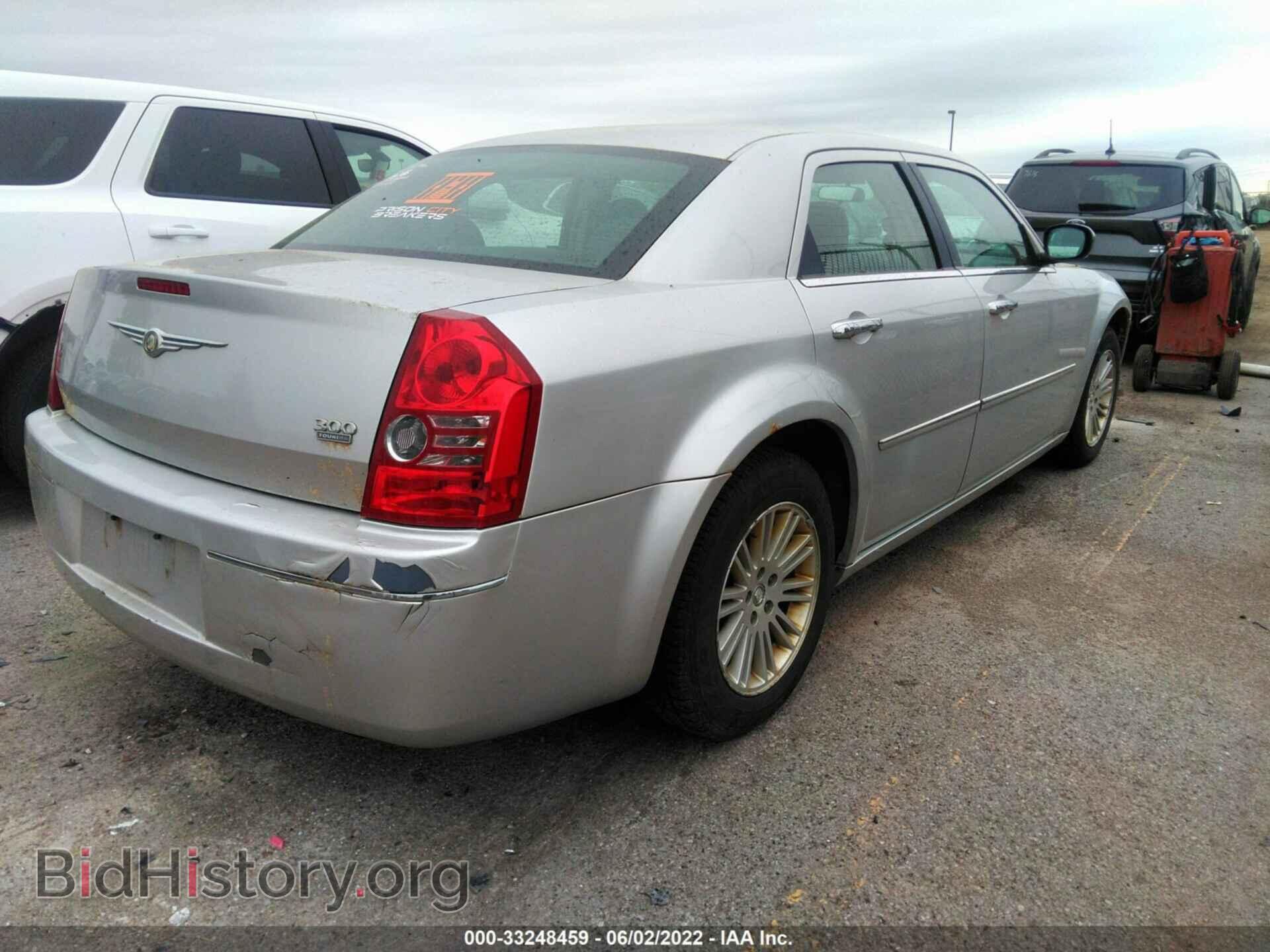 2010 CHRYSLER 300 - VIN: 2C3CA4CD9AH209643 - Фото 4