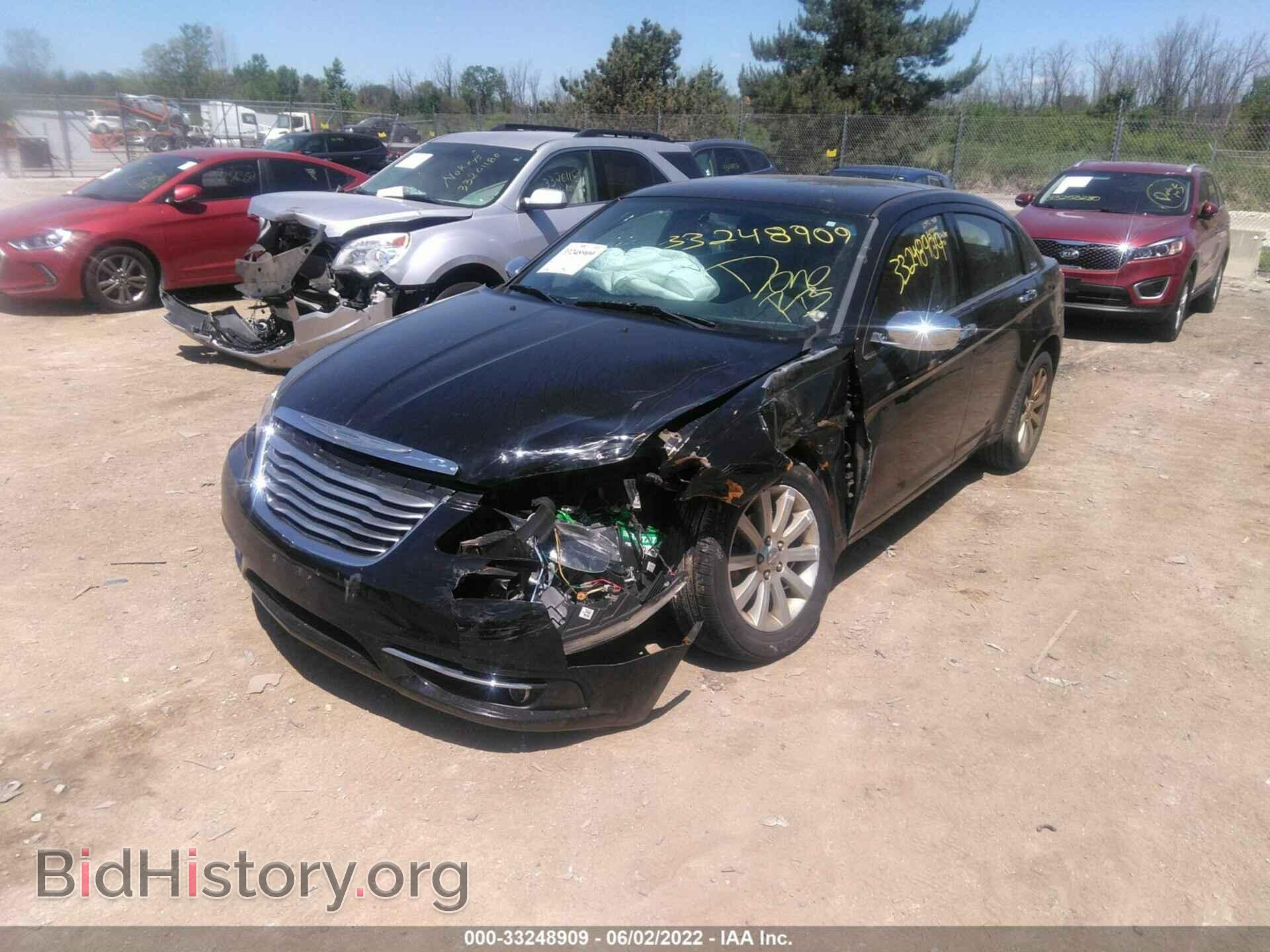 2013 CHRYSLER 200 - VIN: 1C3CCBCG9DN527976 - Фото 2
