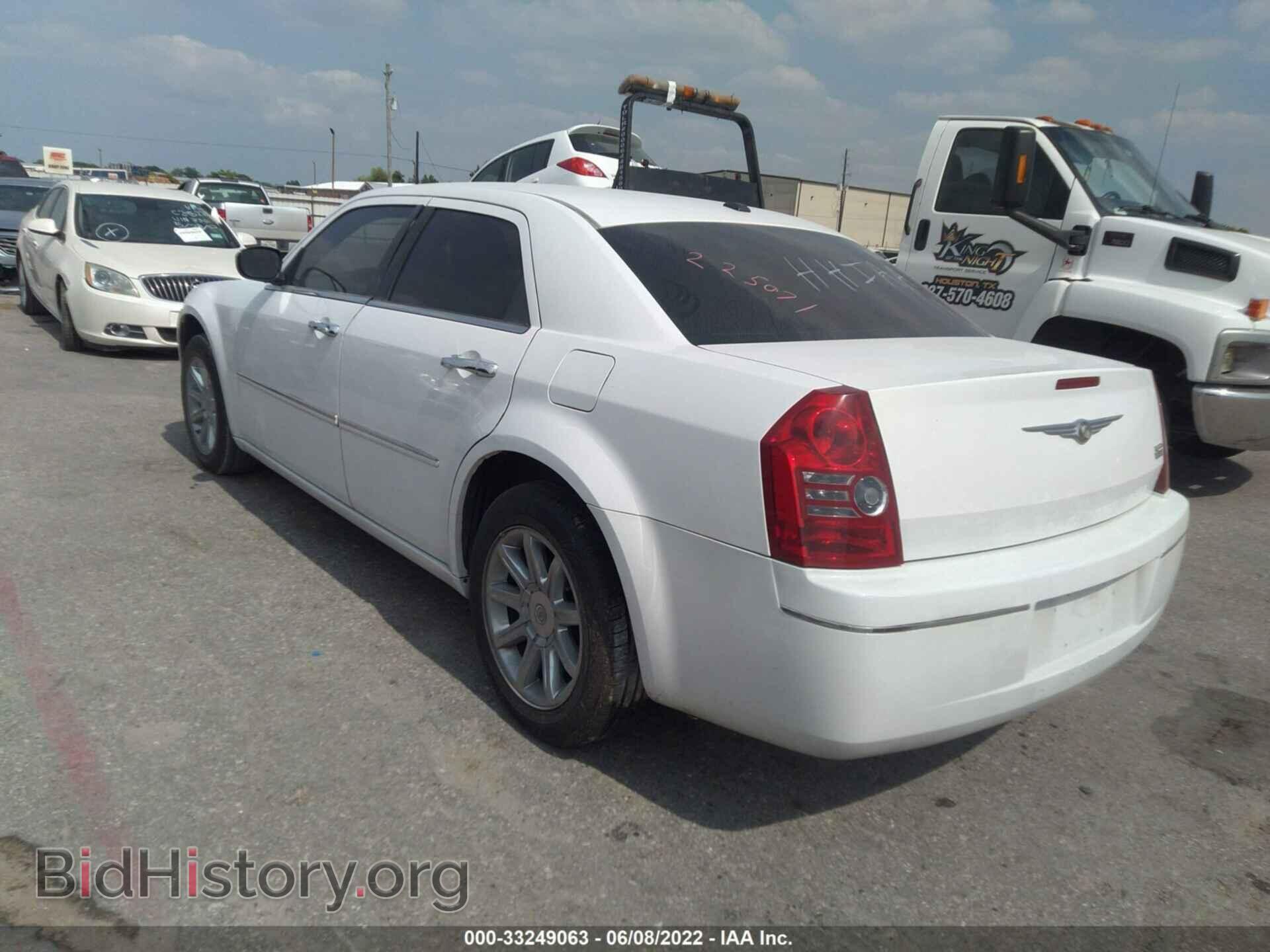2010 CHRYSLER 300 - VIN: 2C3CA5CV2AH325071 - Фото 3