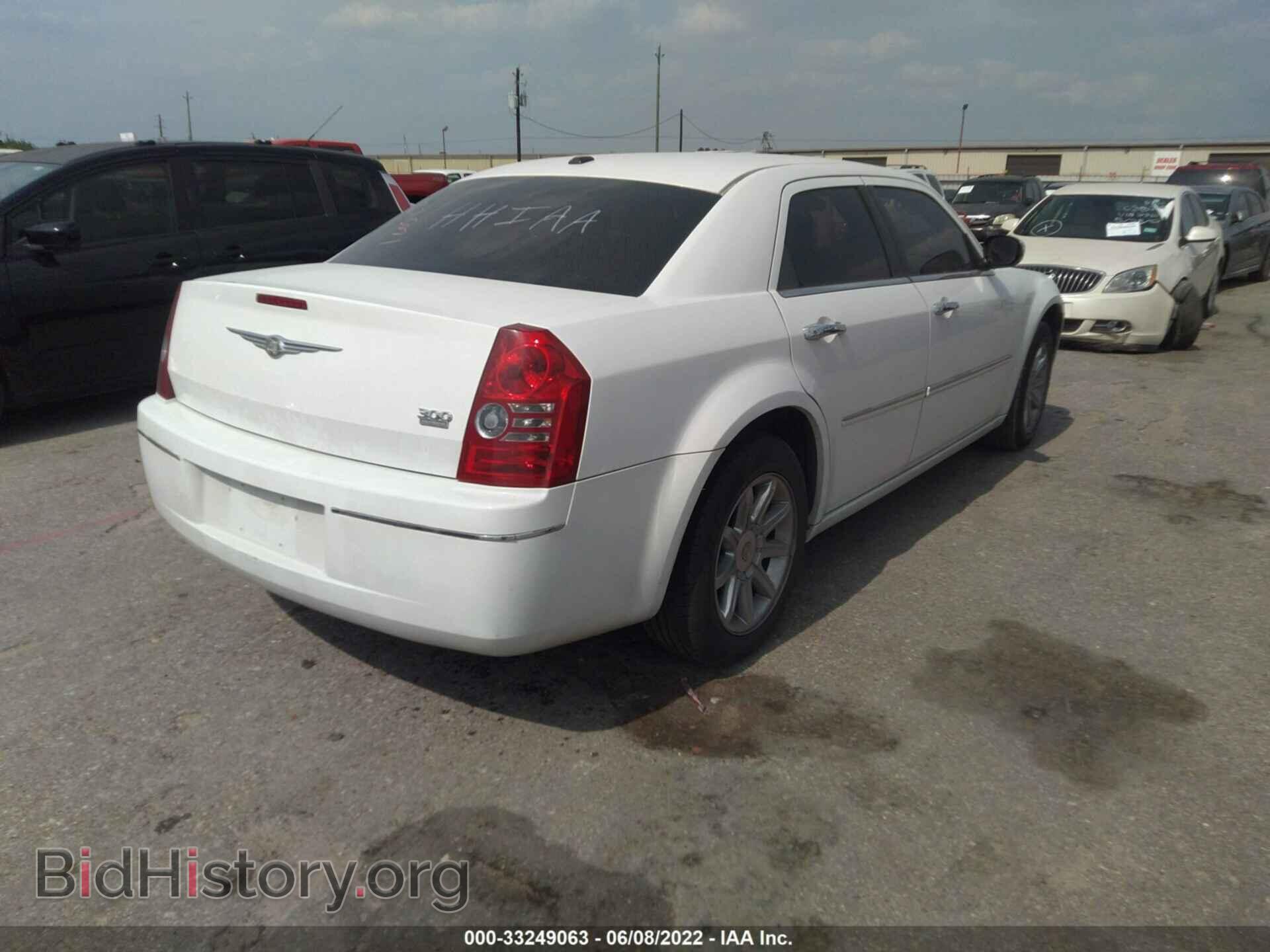 2010 CHRYSLER 300 - VIN: 2C3CA5CV2AH325071 - Фото 4