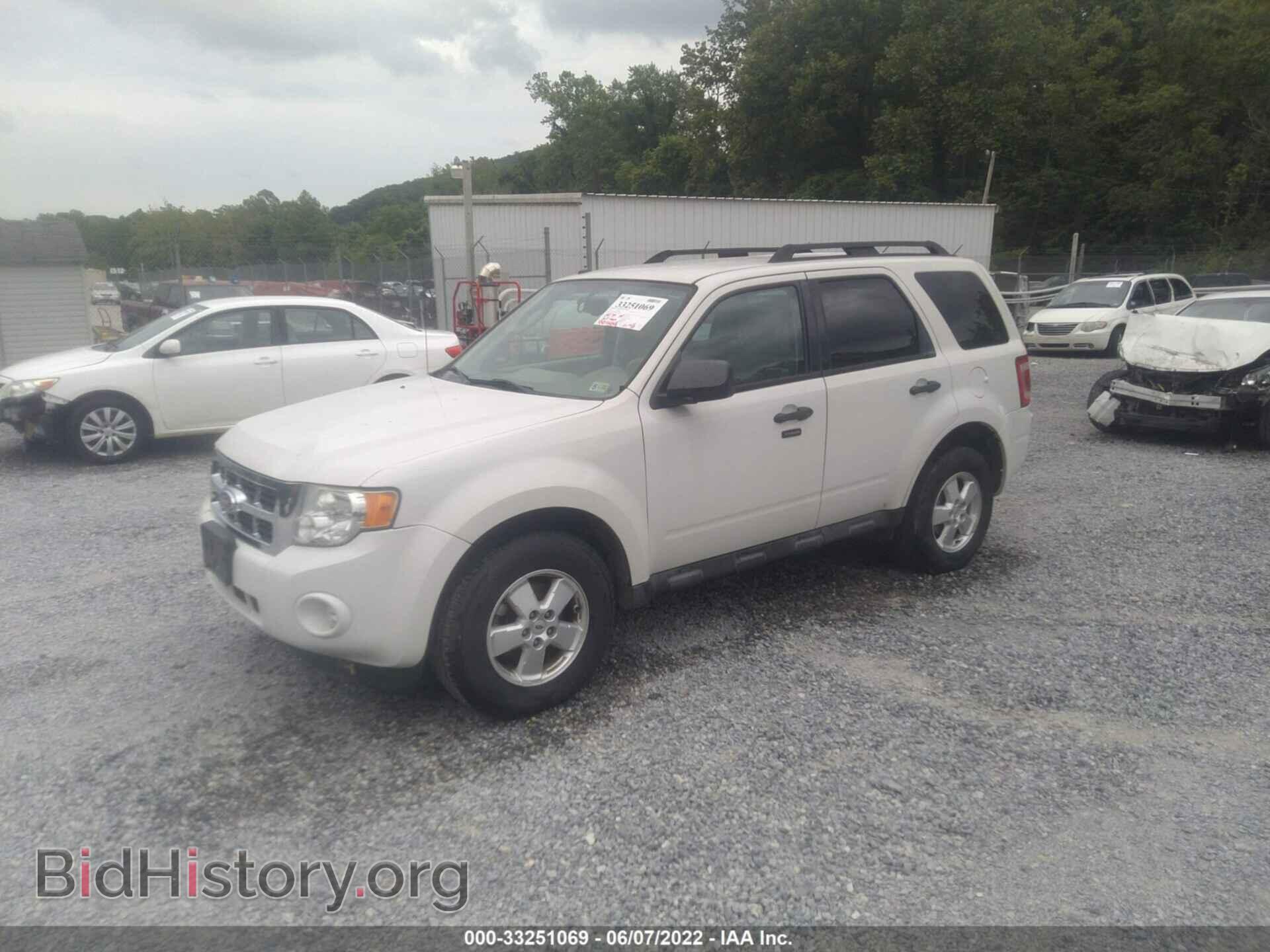2011 FORD ESCAPE - VIN: 1FMCU9DGXBKA25830 - Фото 2
