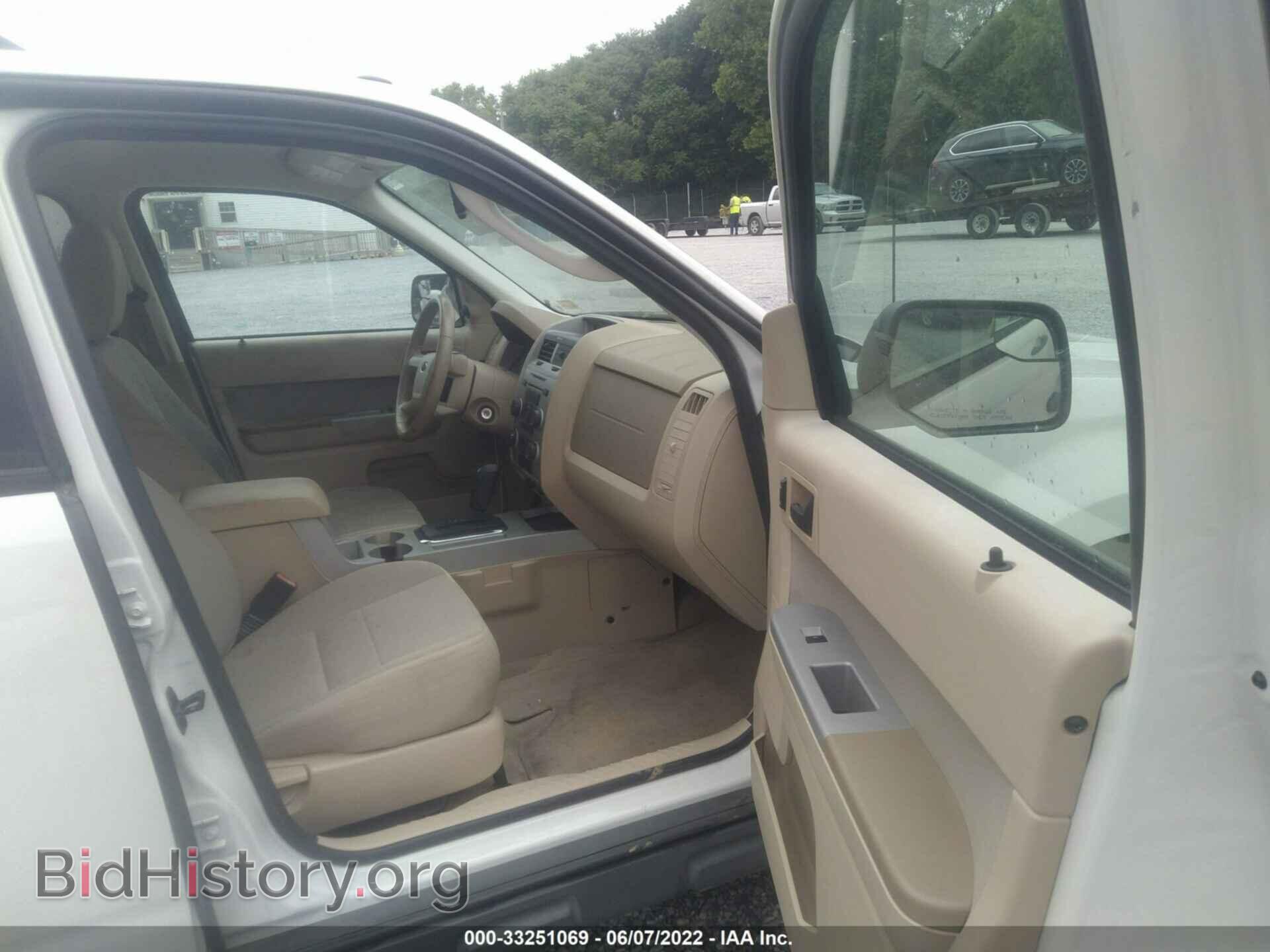 2011 FORD ESCAPE - VIN: 1FMCU9DGXBKA25830 - Фото 5