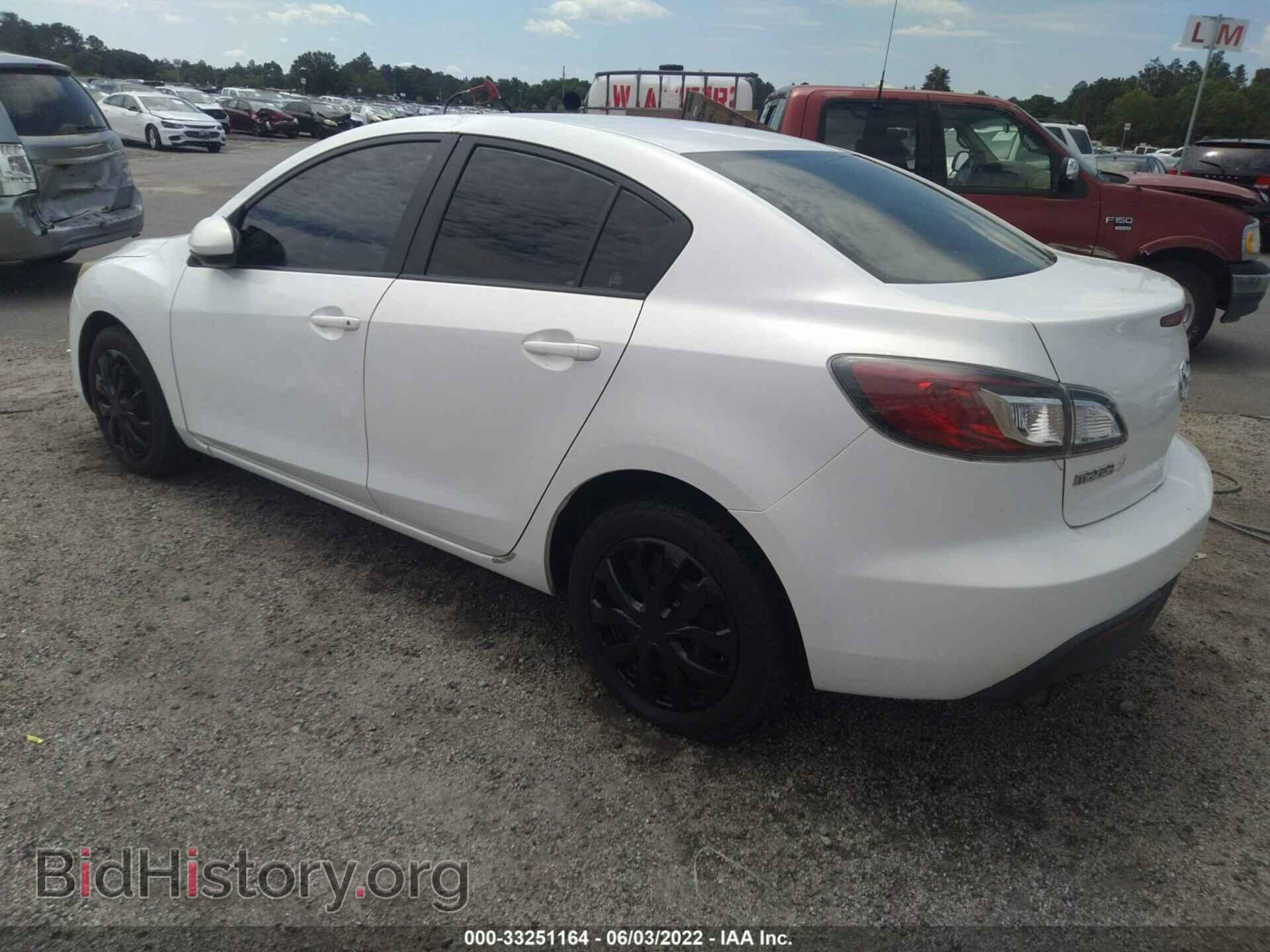 2011 MAZDA MAZDA3 - VIN: JM1BL1UF2B1375843 - Фото 3