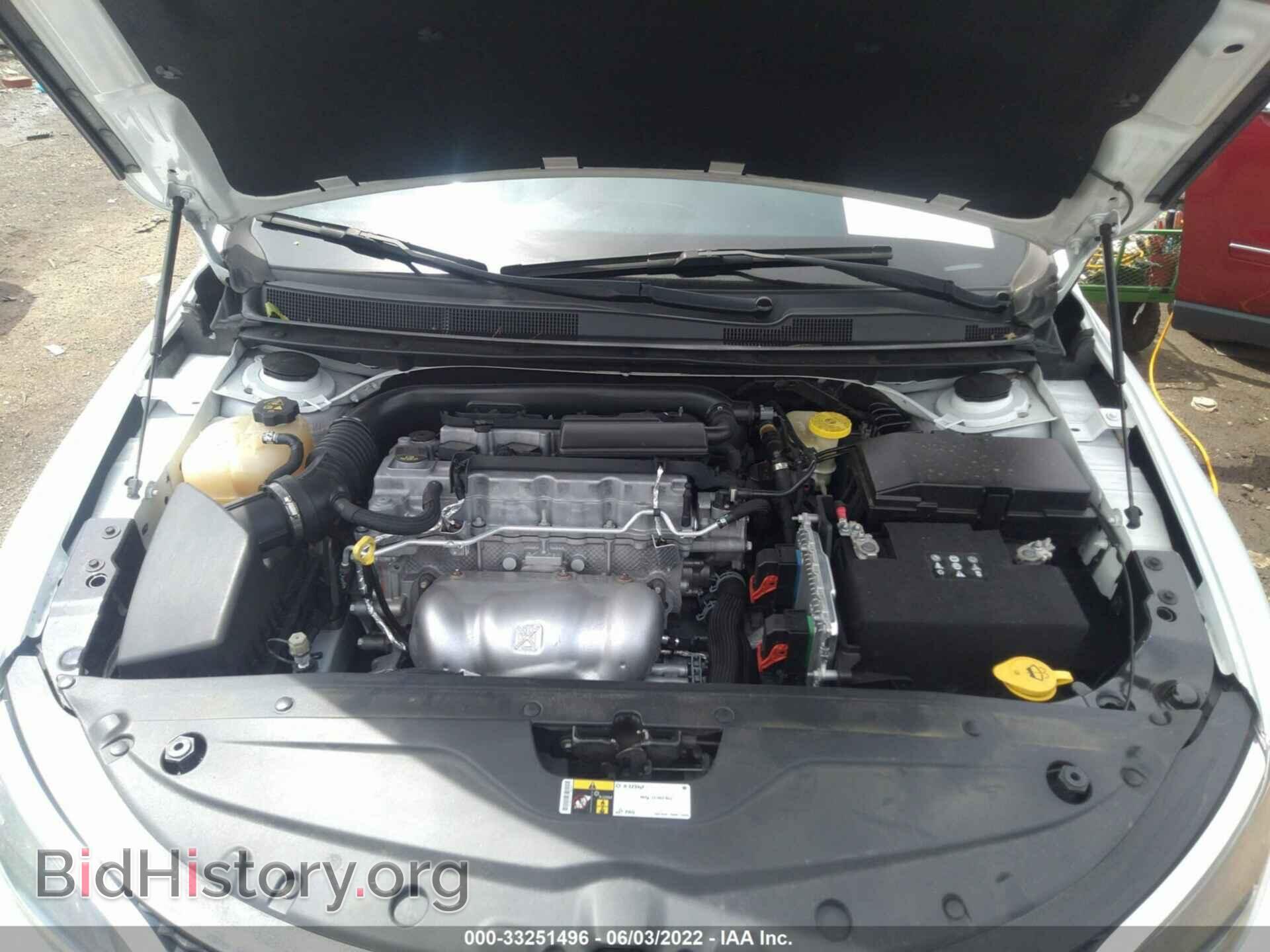 2016 CHRYSLER 200 - VIN: 1C3CCCFB0GN191712 - Фото 10