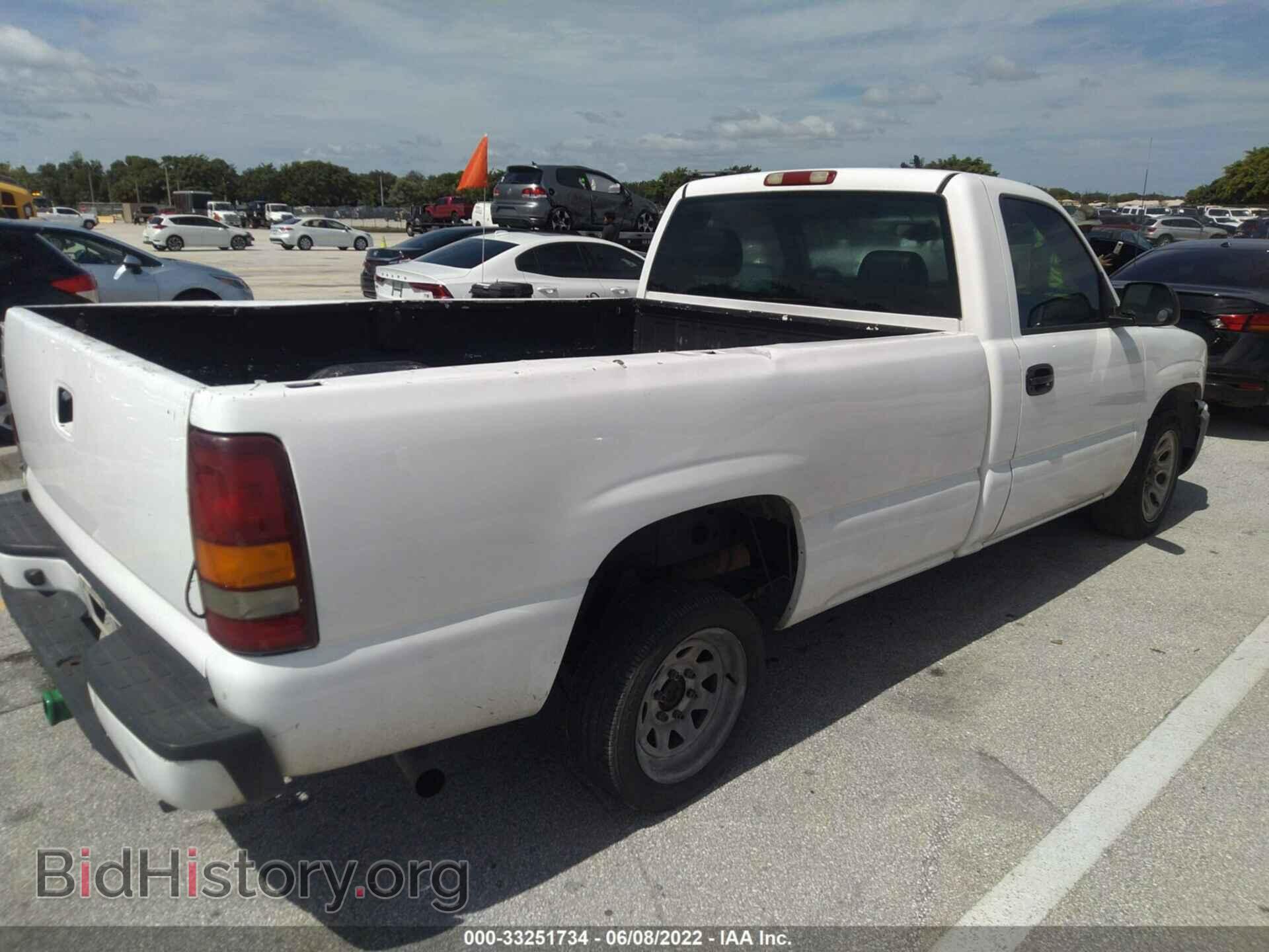2007 GMC SIERRA 1500 - VIN: 3GTEC14X17G166317 - Фото 4