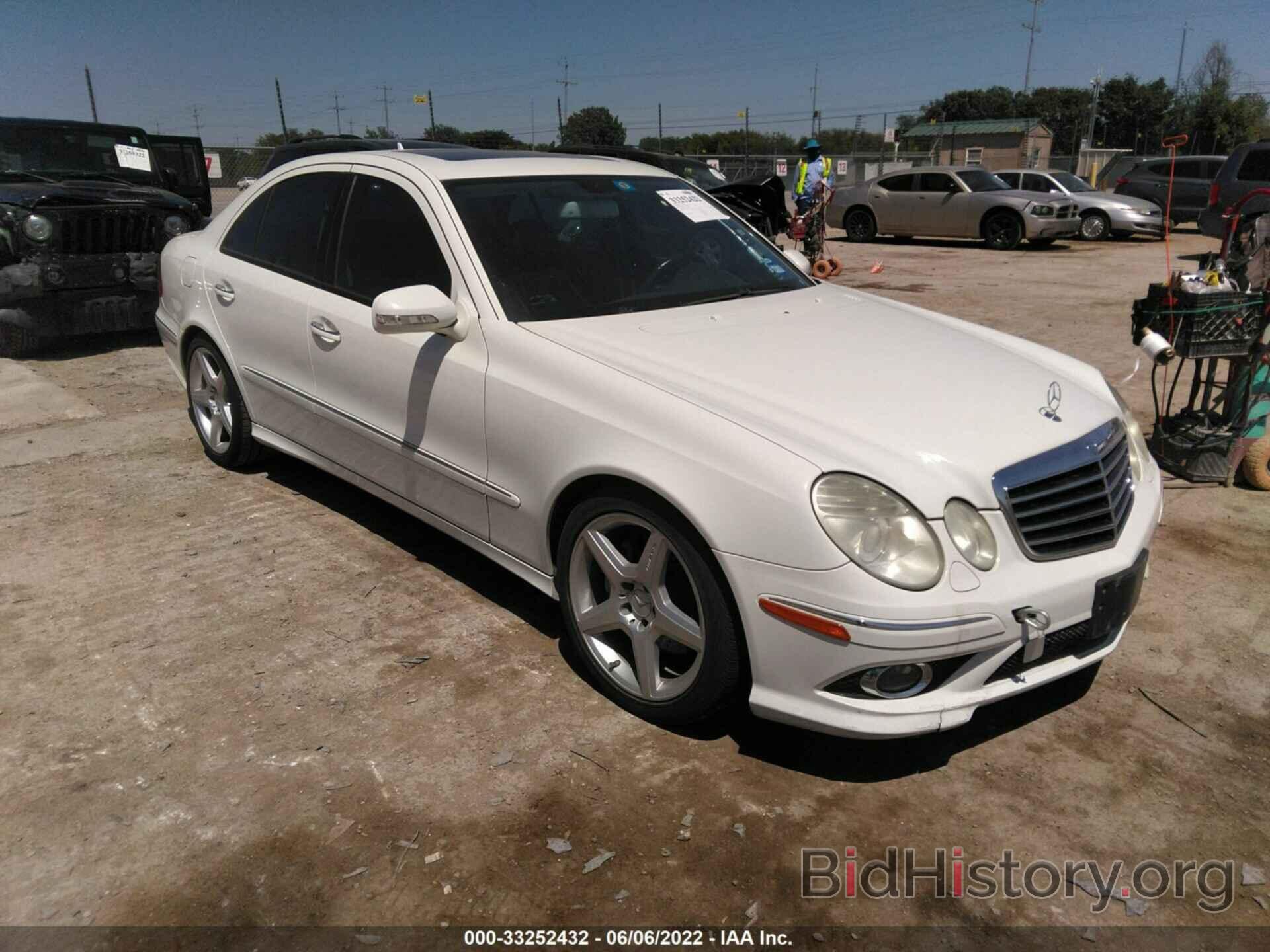 Photo WDBUF56X19B375719 - MERCEDES-BENZ E-CLASS 2009