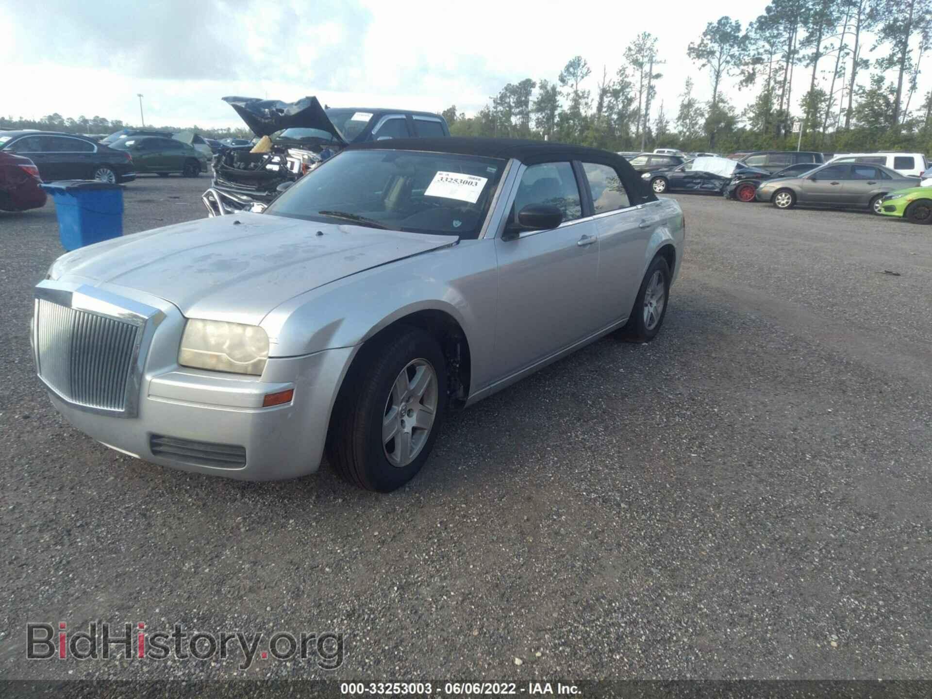 2007 CHRYSLER 300 - VIN: 2C3KA43R17H658217 - Фото 2