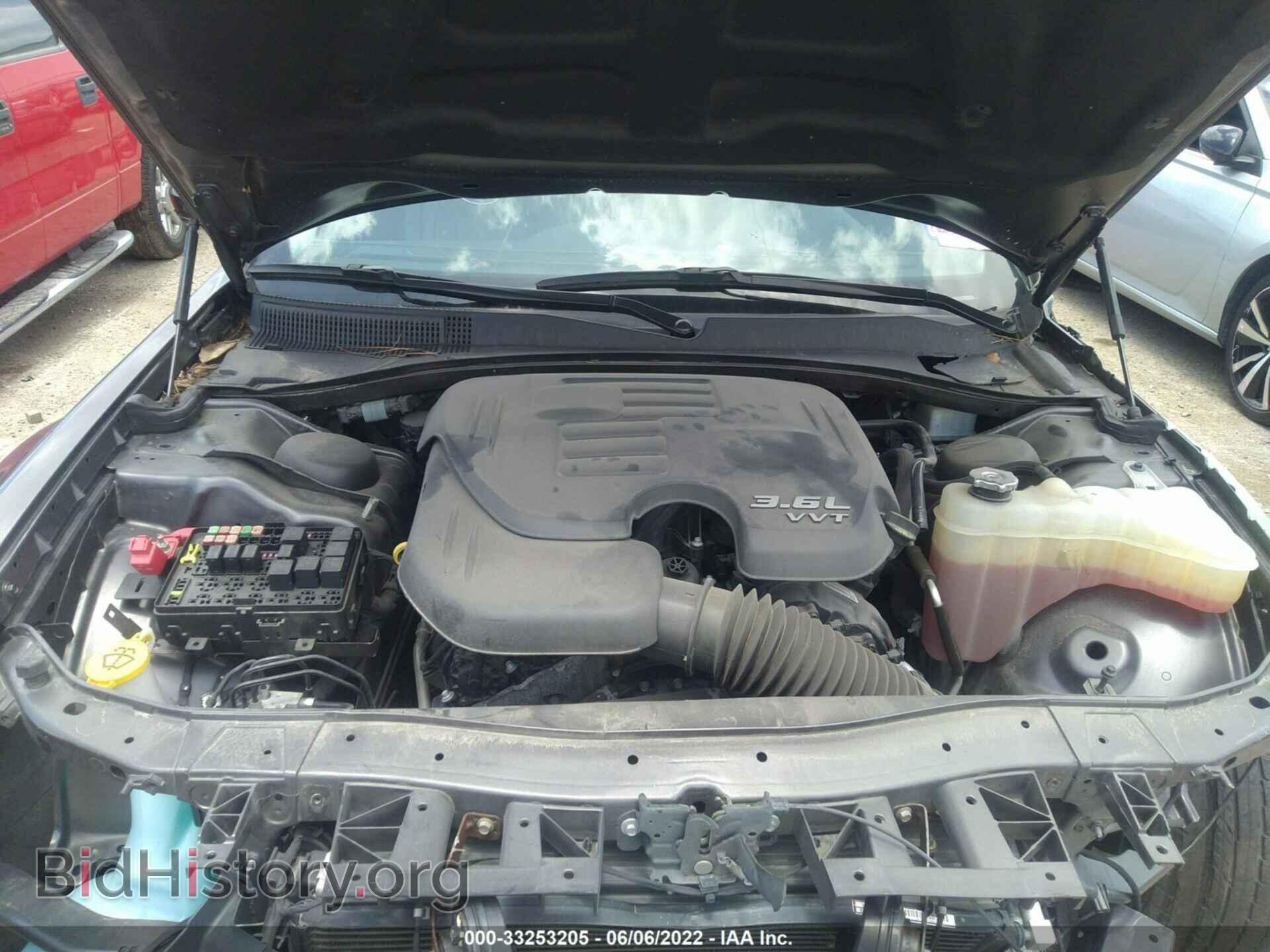 2019 CHRYSLER 300 - VIN: 2C3CCAAG1KH755814 - Фото 10