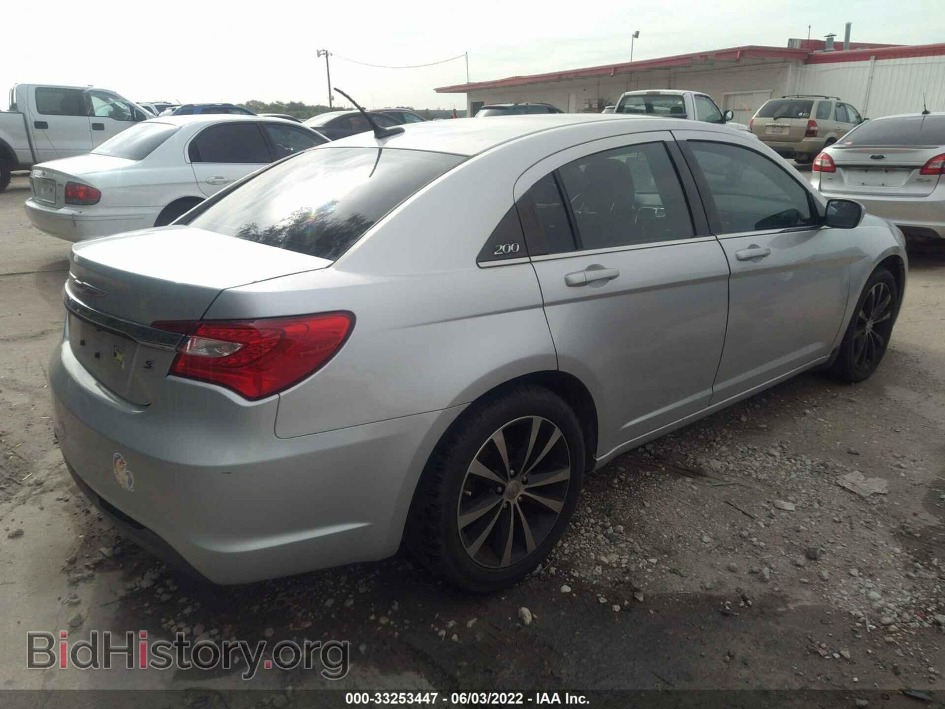 2012 CHRYSLER 200 - VIN: 1C3CCBBG1CN300622 - Фото 4