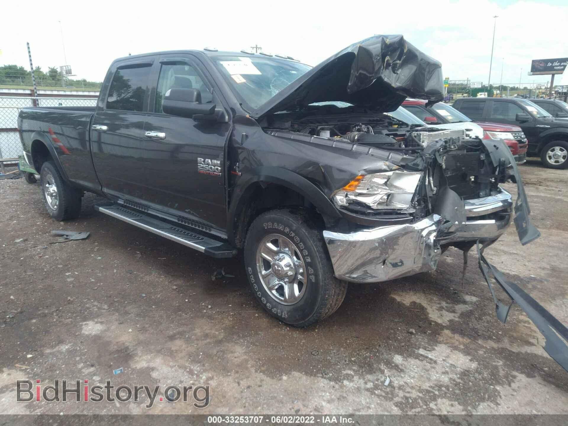 Photo 3C6UR5HL8JG302837 - RAM 2500 2018