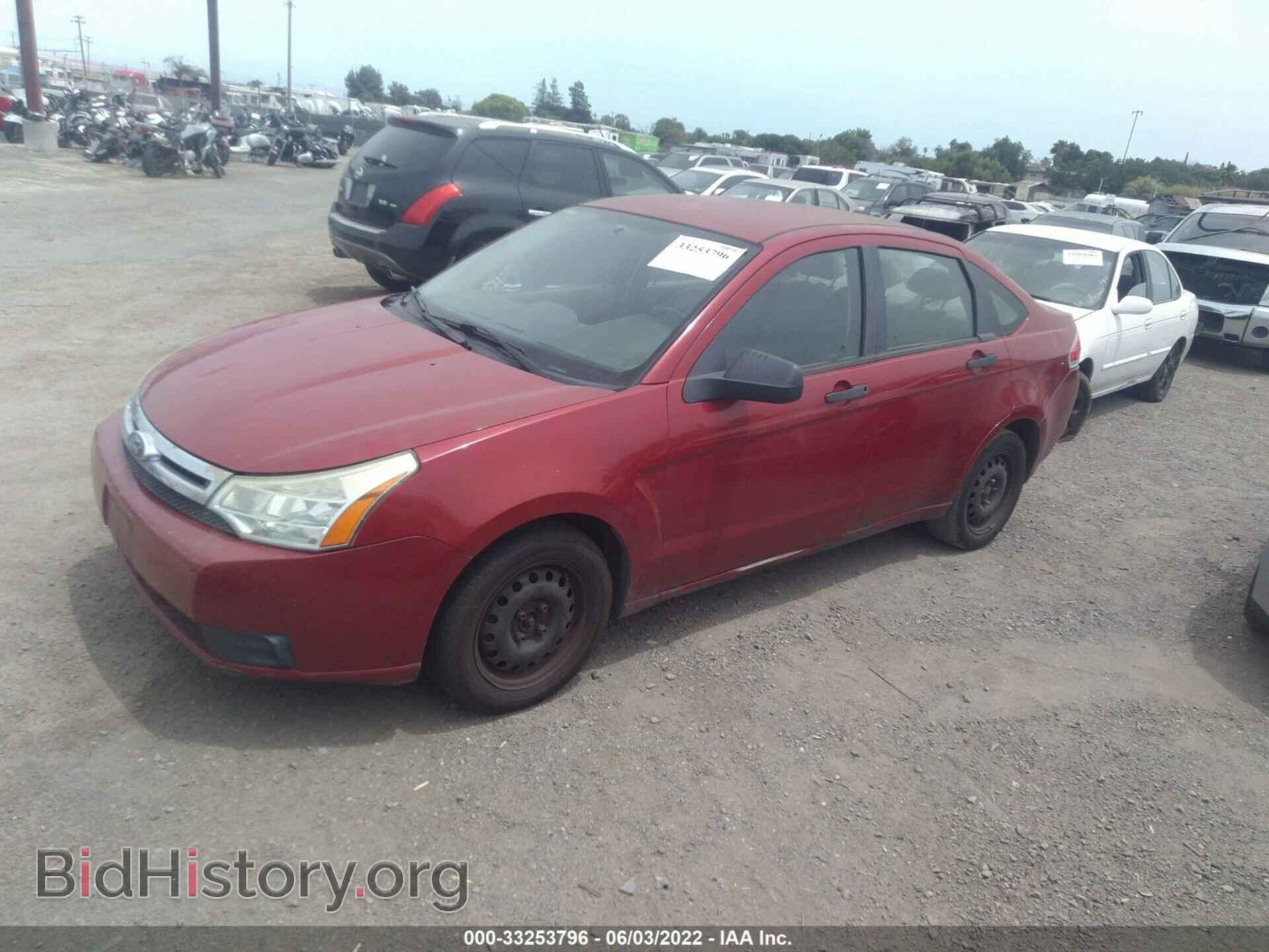 2011 FORD FOCUS - VIN: 1FAHP3EN3BW150677 - Фото 2