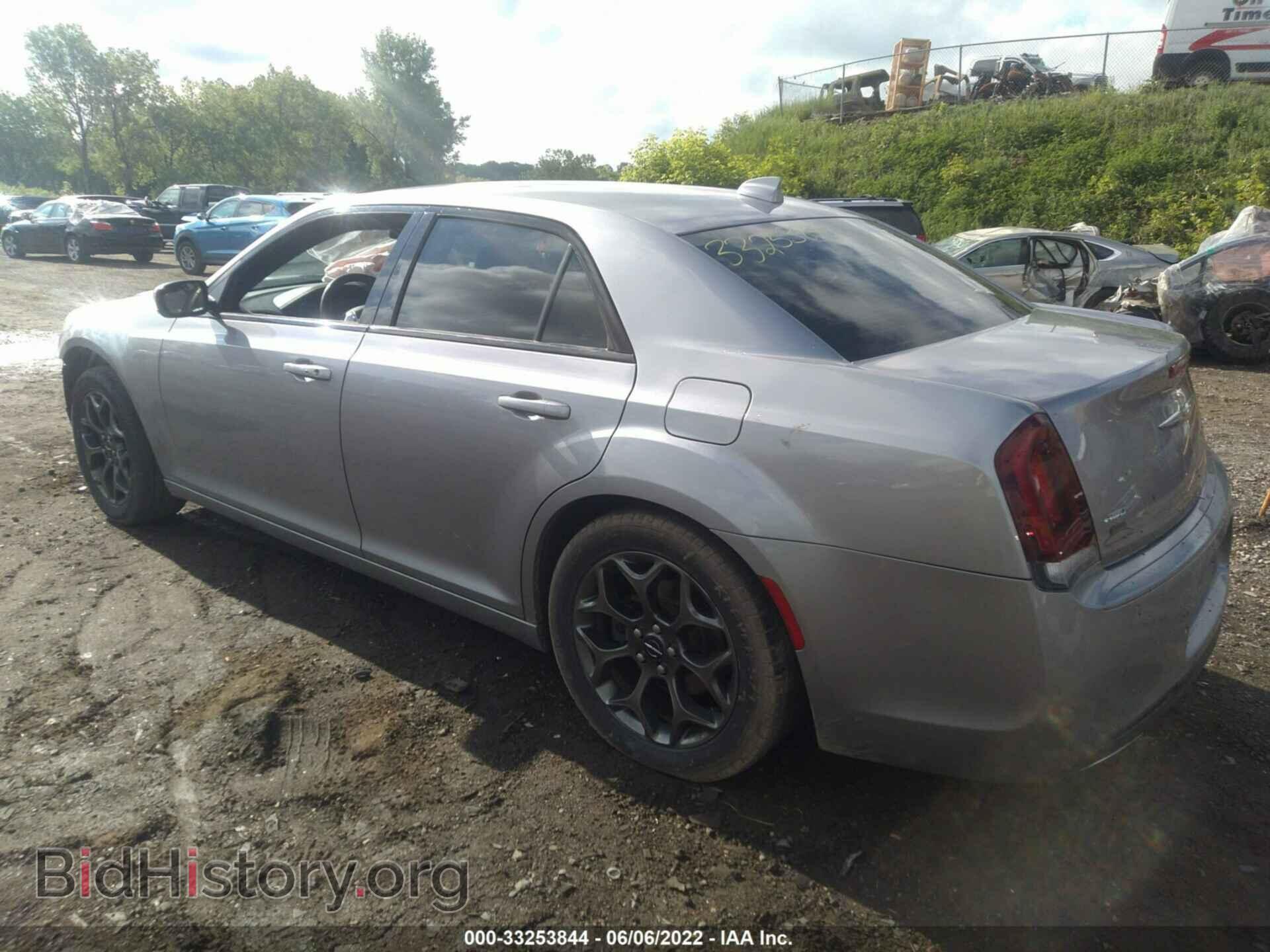 2018 CHRYSLER 300 - VIN: 2C3CCAGG9JH296523 - Фото 3