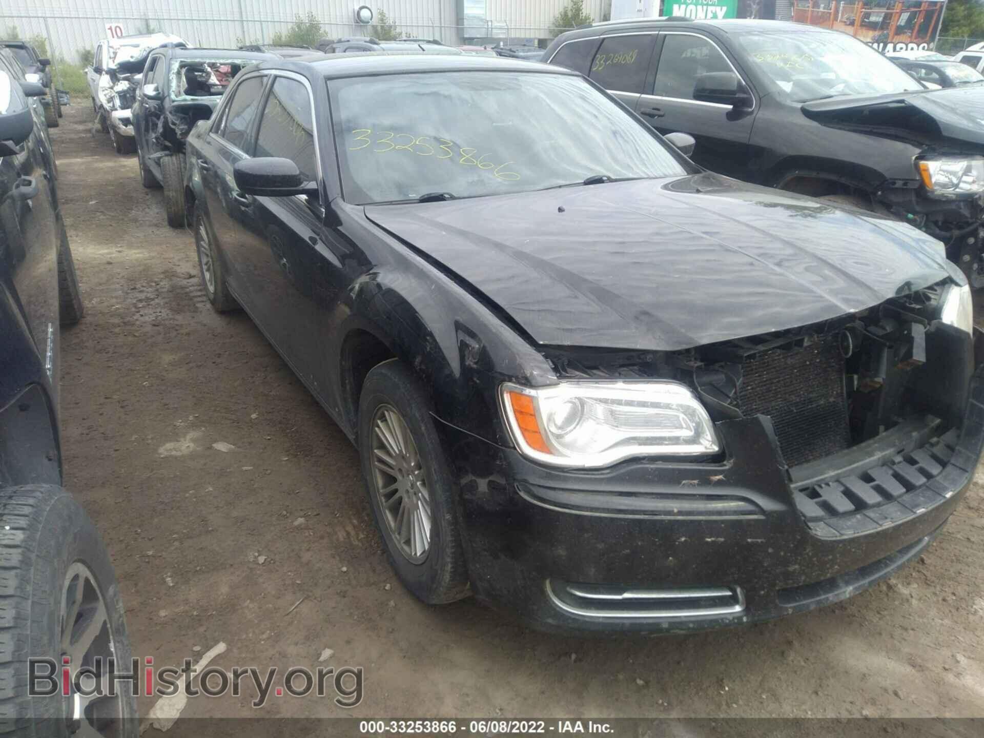 Фотография 2C3CA4CG0BH558928 - CHRYSLER 300 2011