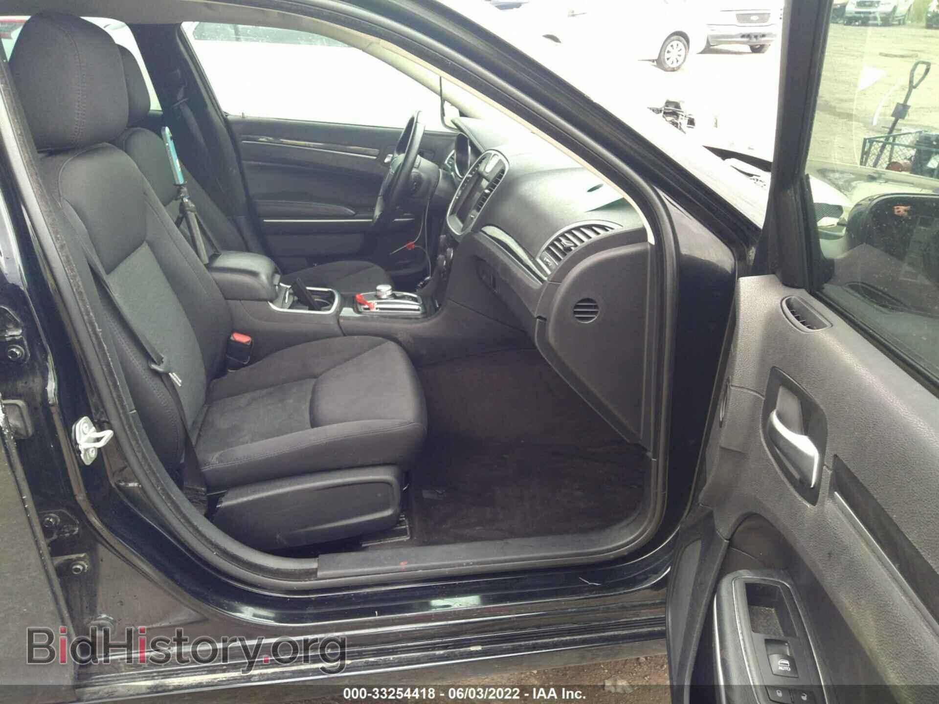 2018 CHRYSLER 300 - VIN: 2C3CCAAG7JH340902 - Фото 5