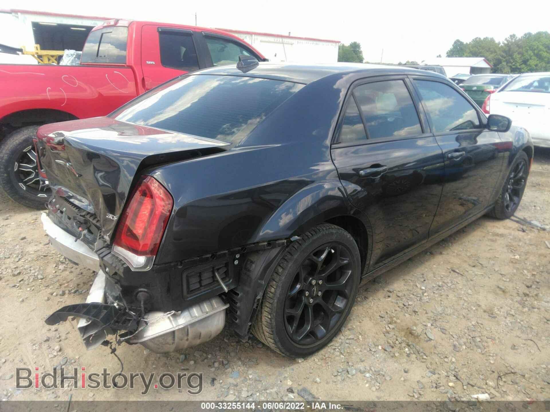 2019 CHRYSLER 300 - VIN: 2C3CCAAG3KH683112 - Фото 4