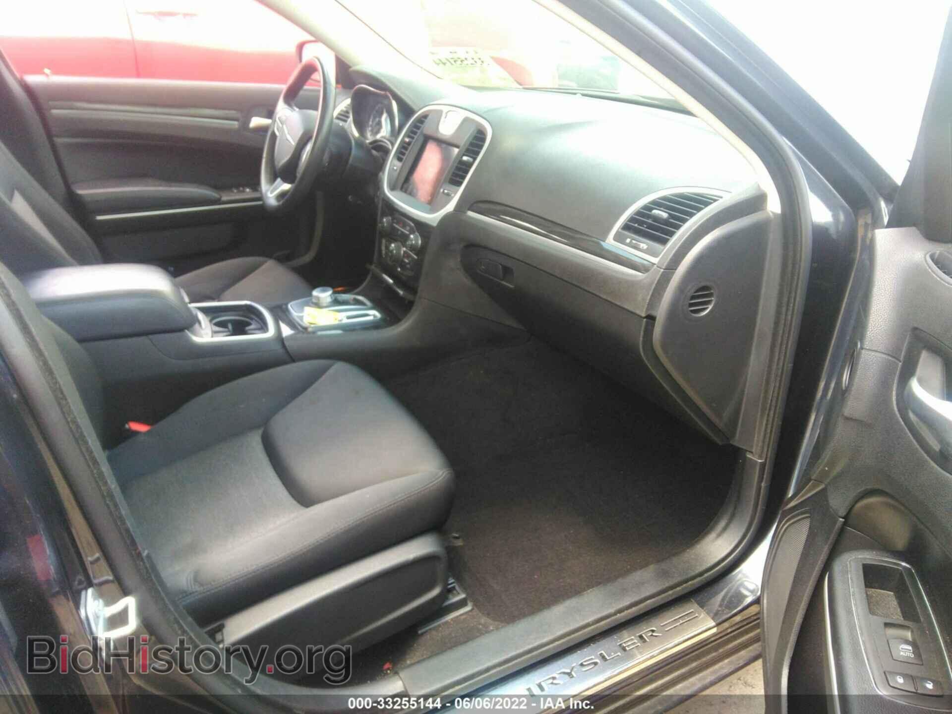 2019 CHRYSLER 300 - VIN: 2C3CCAAG3KH683112 - Фото 5